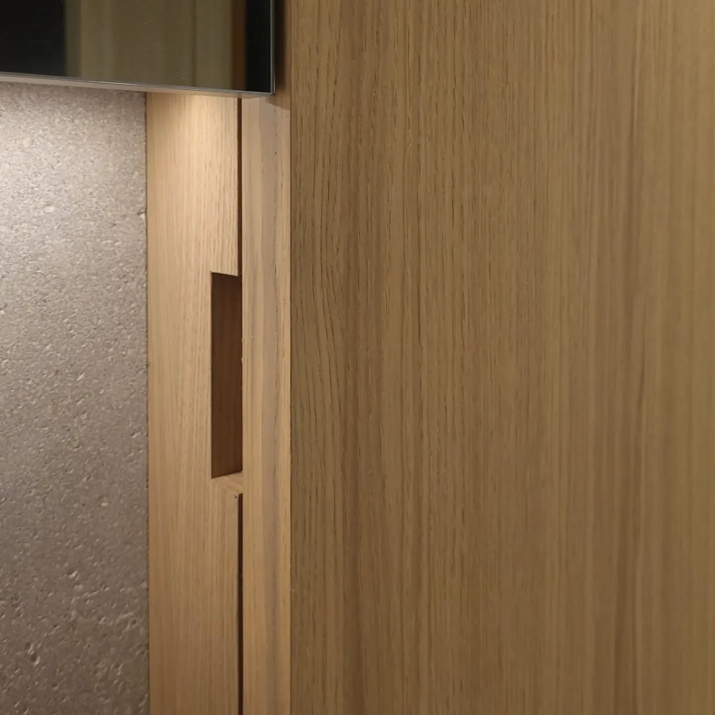 Interieurarchitectuur zit hem vaak in de kleinste details.
Wil je graag uw project bespreken? plan een eerste vrijblijvende afspraak!