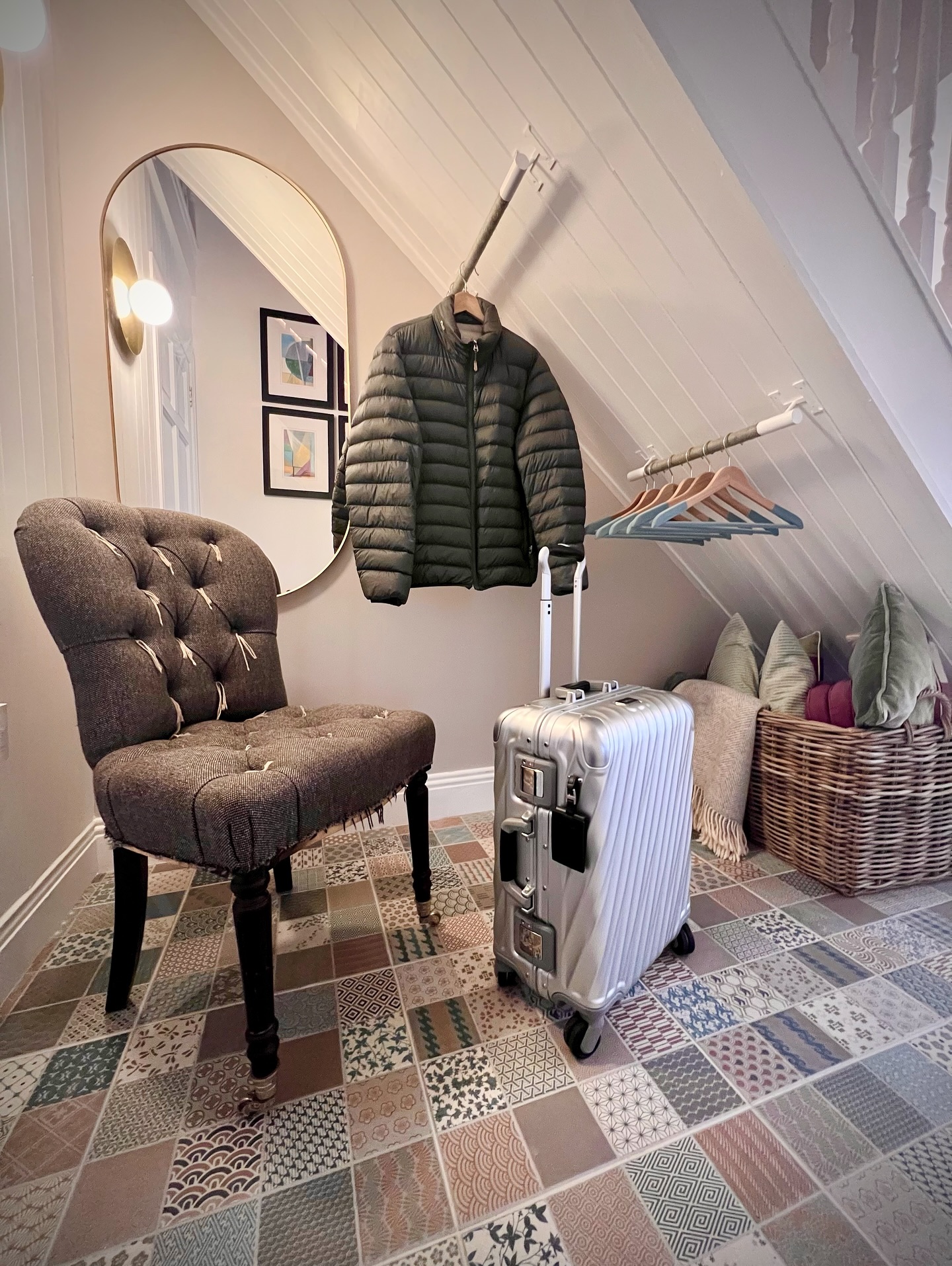 Reward yourself with a spur of the moment getaway … Escape to the Hook Peninsula this Bank Holiday … think slow starts, crisp winter walks & early evenings tucked up in one of our cozy suites … ☕️✨
•
📲 Best rates on thistledownlodge.com
•
Follow 👉 @thistledown_lodge & @fitness_at_thistledown
•
#hookpeninsula #visitwexford #thistledownlodge #instafollow #hooktourism #winterescape #irishbedandbreakfast #interiordesign