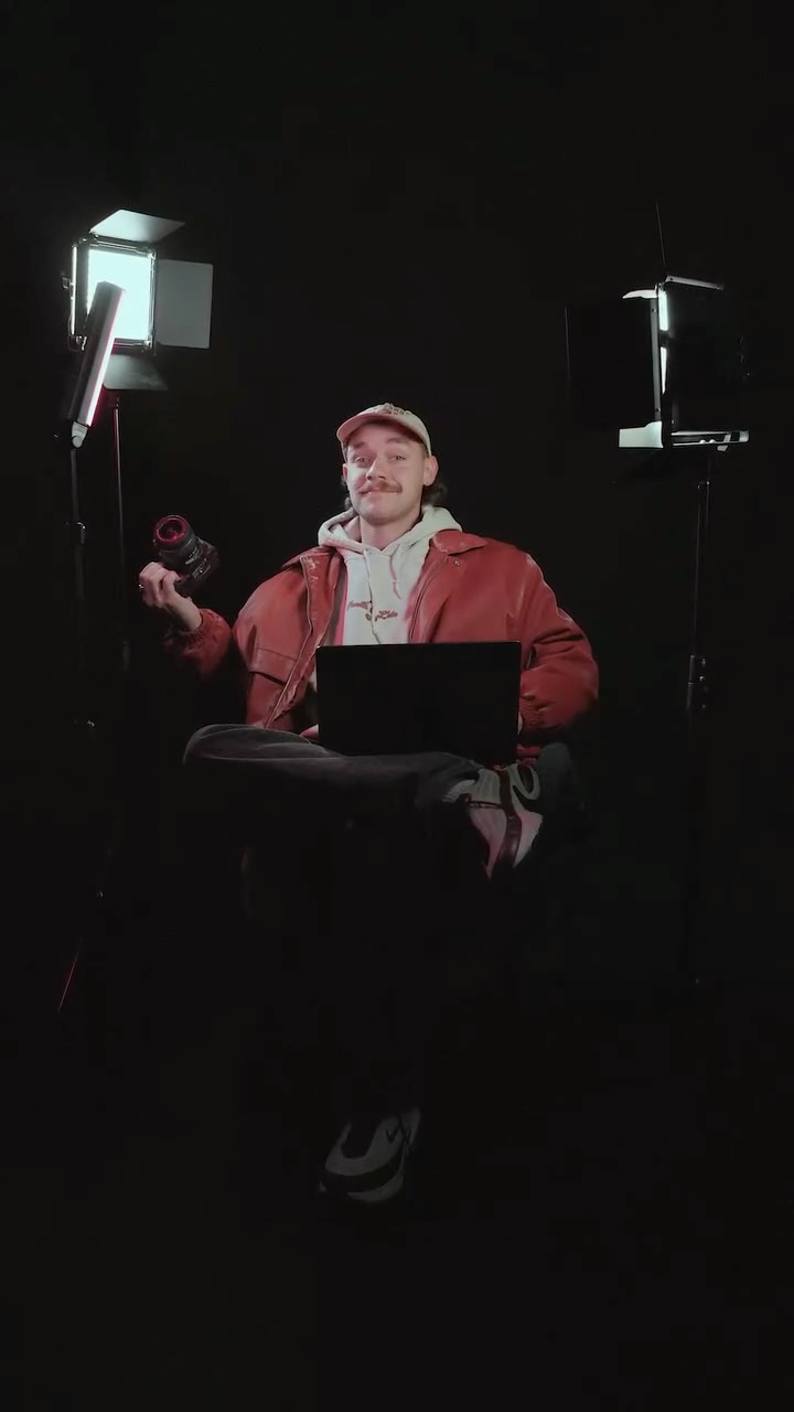 Nouveau membre dans la team tac 🎬
Depuis début janvier, Simon a rejoint l’équipe !
Après plusieurs années dans la production audiovisuelle, il prend en charge toute la création de contenu vidéo & photo chez tac.
De quoi aller encore plus loin dans la création de contenus 🤩