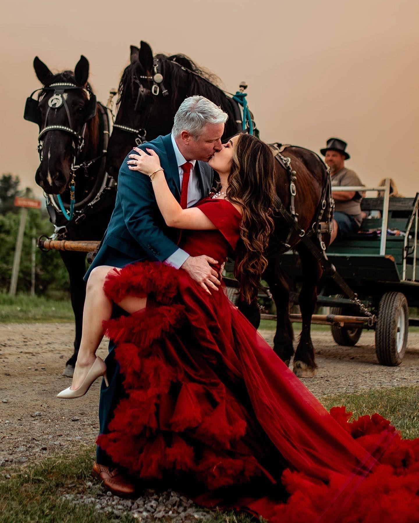 🐎 💃🏽❤️💍
.
.
.
.
.
.
#sunsetengagementphotos #newhampshireweddingphotographer #vermontphotographer #engaged #engagedaf #nhweddingphotographer #nhengagement #alysonsorchard #anne_mariephotography #instalove #igers #heproposed💍 #howbostongetsengaged #bostonengagementphotographer
#weddingvortex
#thedailywedding
#newenglandphotographer
#bostonusa
#thehappynow
#bostongram
#bostonweddingphotographer
#loveauthentic
#junebugweddings
#weddings
#newenglandwedding
#massachusettswedding
#engagementphotos