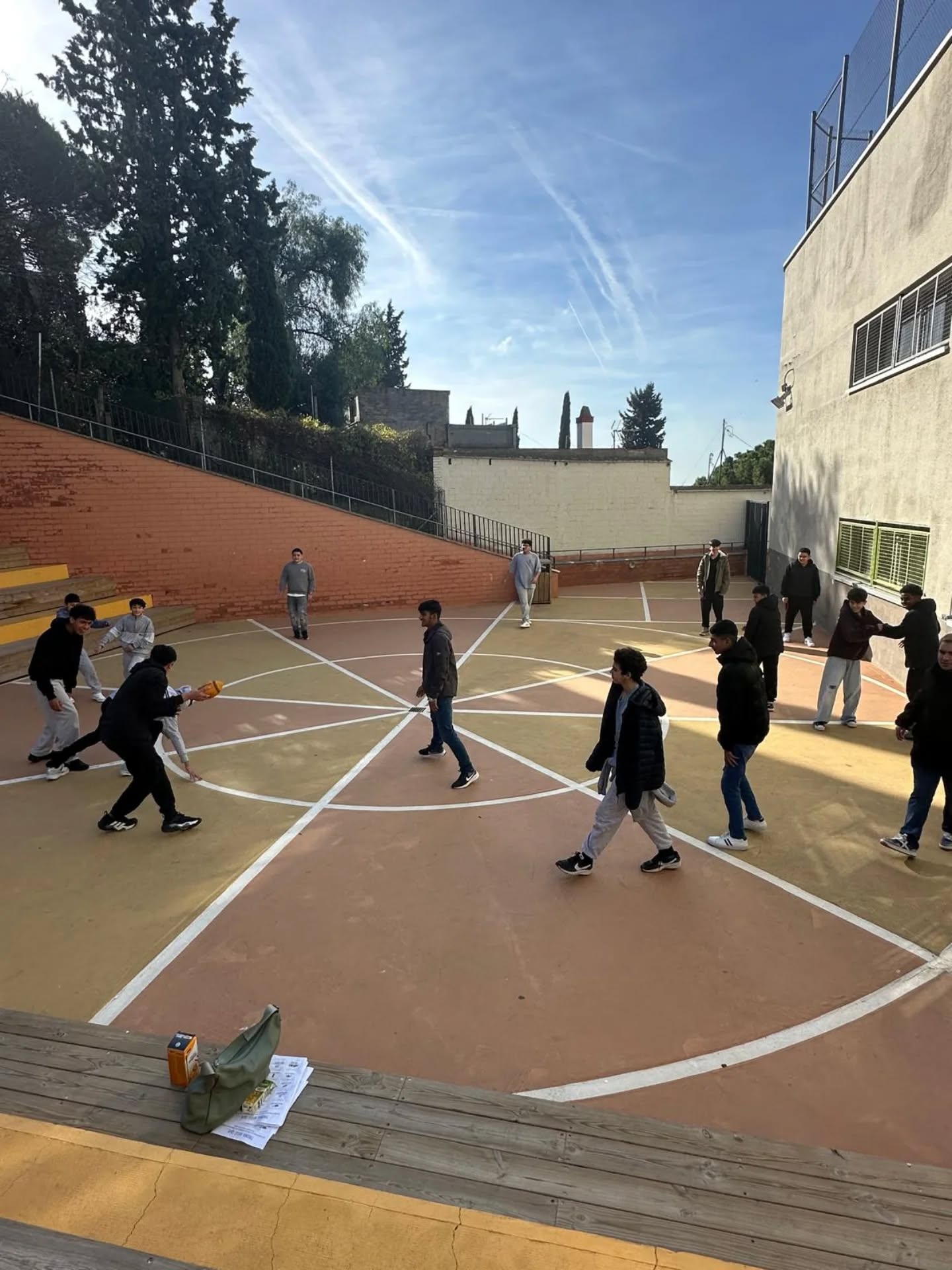 Primera trobada entre aules d'acollida, amb l'Escola Coves d'en Cimany. Matí de jocs, coneixença i convivència intercultural, molt enriquidor.
💚💚💚
#EsperitPiaget
#PassioPerlEscola
#SomEscola