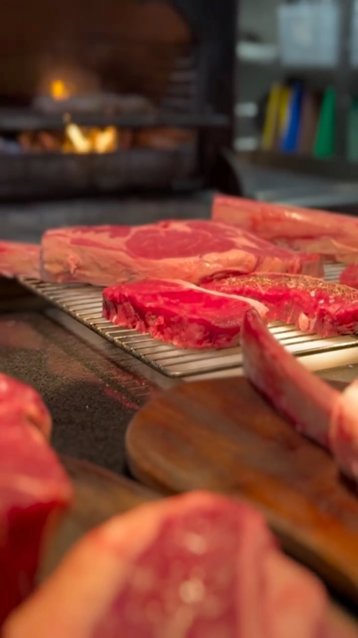 Exceptional Irish beef, carefully selected from trusted suppliers and cooked over charcoal in our Josper oven to lock in flavour. Our favourite cuts are written on our chalkboard, priced per 100g and pre-cut for sharing.— be warned, they don’t stick around for long.
#fadestreetsocial #valentinesdinner #restaurantdublin #steak