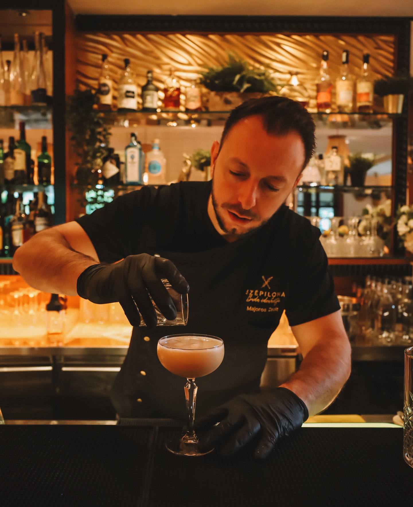 Van, amit nem kell túlgondolni, csak jól elkészíteni és hagyni, hogy működjön.🍸🤍
#szépilona #szépilonabisztró #budapest