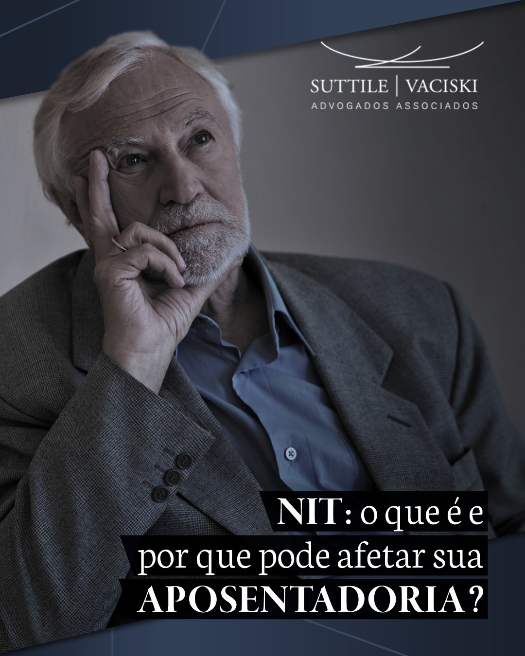 Se você contribui para o INSS, precisa ficar de olho no NIT (Número de Identificação do Trabalhador).
Esse código é essencial para garantir seus direitos previdenciários e pode até interferir na sua aposentadoria.
O NIT é o número que identifica trabalhadores autônomos, facultativos, empregados domésticos e segurados especiais no sistema do INSS.
Sem ele, essas categorias não conseguem contribuir para a previdência e, consequentemente, não têm acesso a benefícios como aposentadoria, auxílio-doença e salário-maternidade.
Se houver erros no cadastro ou duplicidade de NITs, o INSS pode desconsiderar períodos de contribuição, atrasando sua aposentadoria ou até reduzindo o valor do benefício.
Isso acontece porque o sistema pode não reconhecer todas as contribuições feitas ao longo da sua vida profissional.
Então, caso tenha dois números de NIT cadastrados, é fundamental unificá-los para evitar prejuízos.
O procedimento pode ser feito pelo site ou telefone 135 do INSS.
E, para evitar problemas com seu NIT, recomendamos que você:
1 – Mantenha seu cadastro atualizado no CNIS (Cadastro Nacional de Informações Sociais);
2 – Confira se todas as suas contribuições estão corretamente registradas;
3 – Em caso de erro, busque orientação de um especialista para regularizar sua situação antes de dar entrada na aposentadoria.
Se tem dúvidas sobre seu NIT ou sua aposentadoria, procure um advogado especializado em direito previdenciário para evitar problemas futuros.
#direitoprevidenciario #aposentadoria #nit #inss #jurisoft