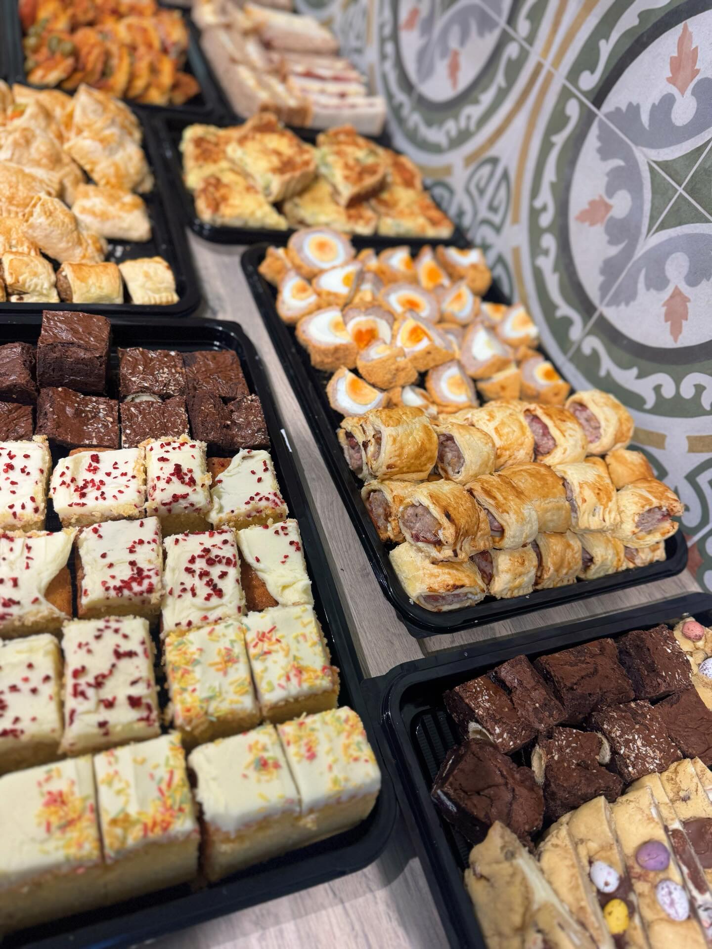 Managed to pull off 3 buffets in one day ๐ฅช
๐ฅ Weekly buffet for Doctors training
๐ Buffet for @stantec
๐ฐ Buffet for a wake at @sandhillsbarbp