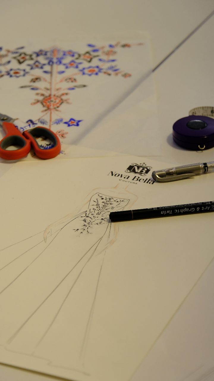 Sketch. Embroidery. Structure. Couture in motion. ✨️