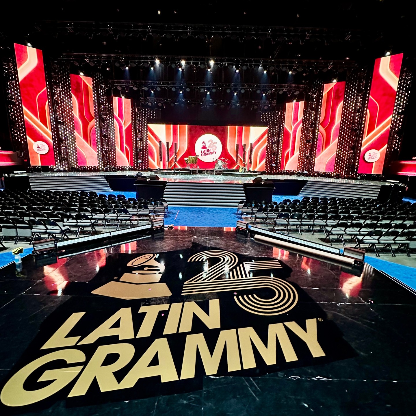 🎉 Celebrating Over 20 Years! 🎉
It's been an amazing journey working with @Univision for more than two decades on these spectacular events. 🌟 From unforgettable moments to incredible teamwork, every year has been a true honor.
Here’s to many more years of making magic together! 🙌❤️ #Teamwork #Partnership #20YearsStrong #UnivisionEvents