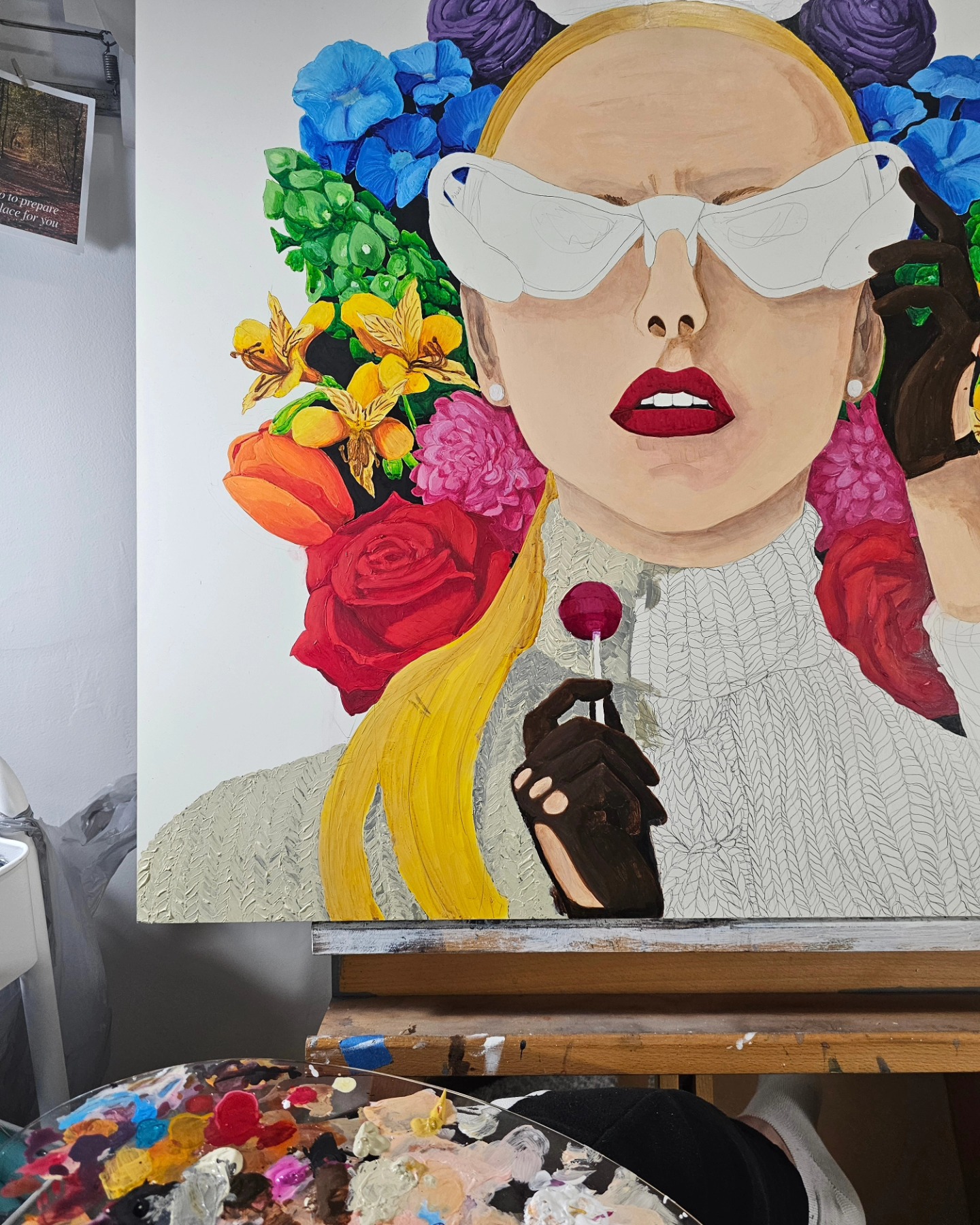In case "Valerie" wasn't serious enough already, she's teaching me so incredibly much. Amidst all that she represents, I'm still fighting the lies I was told that I can't paint. This piece has been so scary to create and yet so freeing, simultaneously. Whirlwind of emotions.
#intuitiveart #wip #wipart #valerie #femaleportrait #laineswansonart #portraitart #femaleartist #flowerpainting #paintinginprogress #homedecor