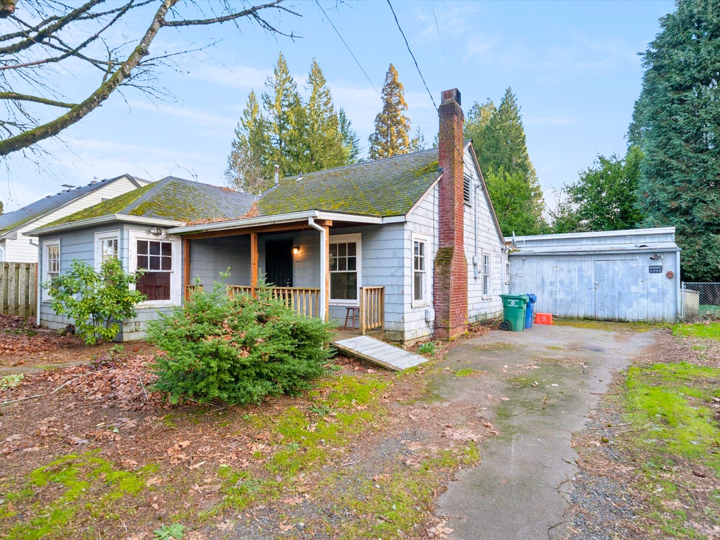 Development Opportunity or Fixer in Milwaukie! ๐ ๐ ๏ธ
UPDATE: THREE OFFERS IN ๐ฅ
This property, zoned R-MD on a flat 9,148 sq ft lot, is ideally suited for development, allowing for possibilities like duplexes, triplexes, quadplexes, townhouses, and cottage clusters. (verify with city)
The existing 3 bedroom, 1 bathroom home is a true fixer and is being sold strictly in as-is condition. It features a covered front patio, a cozy wood-burning fireplace, and a gas furnace. The home also offers lots of built-ins and a fully fenced yard. For storage and hobbies, youโll find a large garage, a separate shed, and a workshop.
โผ๏ธImportant Note: Due to its โfixerโ status, this sale requires cash or a rehab loan.
๐ 10452 SE 55th Ave, Milwaukie, OR 97222
3 bed ๐๏ธ โ 1 bath ๐ | 1 car extended ๐ | 1,189 sqft ๐| 0.21 acres
๐Price: $299,999
MLS 230485974
.
.
.
#milwaukieorgeon #milwaukiehomes #milwaukierealestate #justlisted #homeforsale