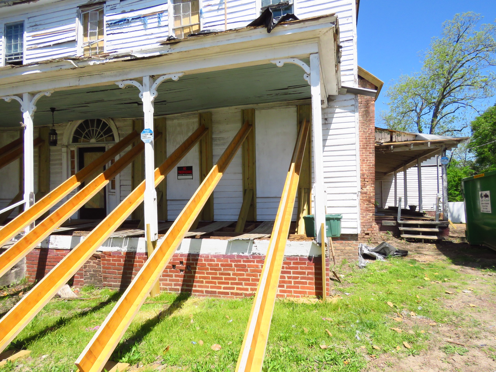 Dawkins House Update
Preservation SC and USC-Union are set to launch a fundraising campaign aimed at securing up to $1M for the next stage of stabilization at the Dawkins House.
In November 2025, Charleston-based restoration contractor, Huss Construction, braced and stabilized the front porch's roof, which had begun to sag and pull away from the front wall of the house. Local window restoration expert, Robert Schmitt, has temporarily stopped his contributions until more funds come in.
USC-Union is in the process establishing a genealogical and archives course(s) that will focus on studying the history of the house and its occupants and visitors, including the identification of the enslaved who currently are known only by their age and gender. It is anticipated that the course will be open to students and residents who have an interest in ancestry research and history beginning in the Fall 2026.
Stay tuned for more updates!