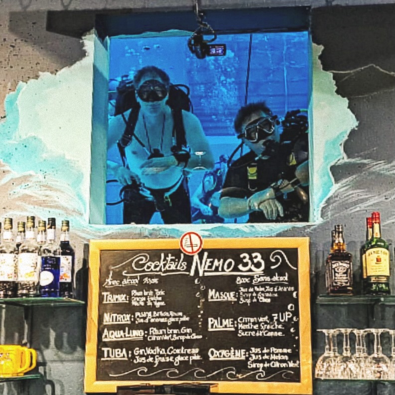 Wat staat er op het menu vandaag bij Nemo33? 16 duikers van #odyssee