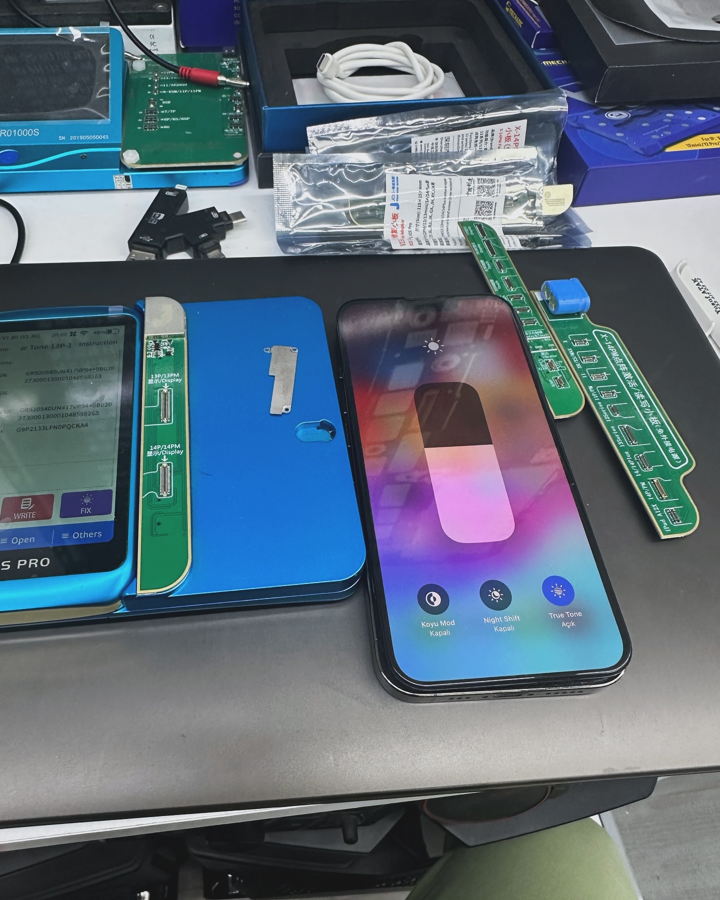 iPhone 13 Pro true tone eski ekrana ihtiyaç olmadan yapılabilir