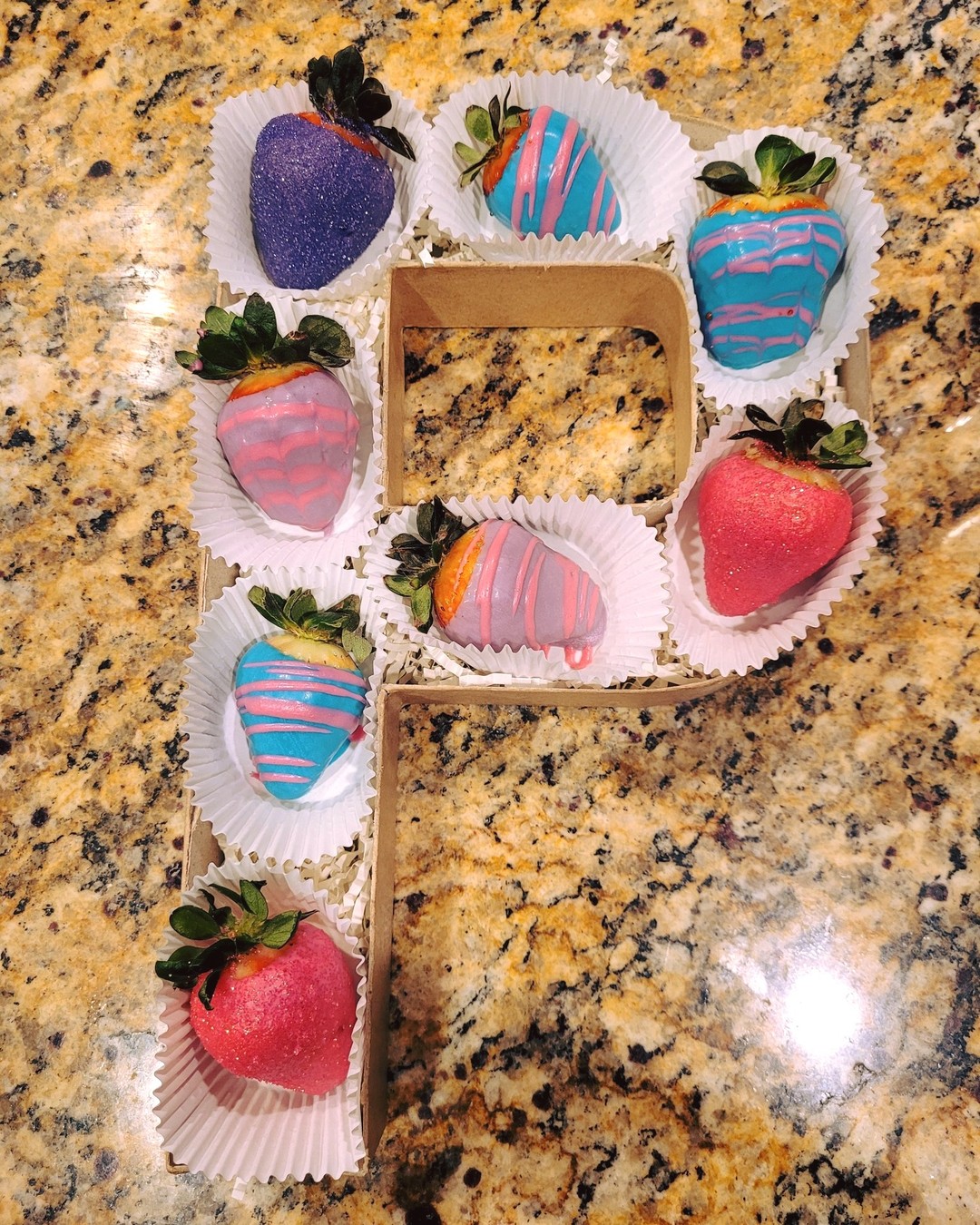 P for please share! #chocolatelover #treatyourselfwell #chocolatecoveredstrawberry #SmallBusinessSaturday #love #treat #surprisesurprise #chocolate #letterboxgiftsarethebest #gifts #chocolatecovered #chocolatecoveredtreats #giftbox #giftsforher #gift #giftideas #delicious #giftsforhim #letterboxsweets #treatyourself #treats #treatyoself #chocolatecoveredstrawberries #togetheragain #partyideas #partyinspiration #partygift #partygifts #partygiftbox #partygiftideas