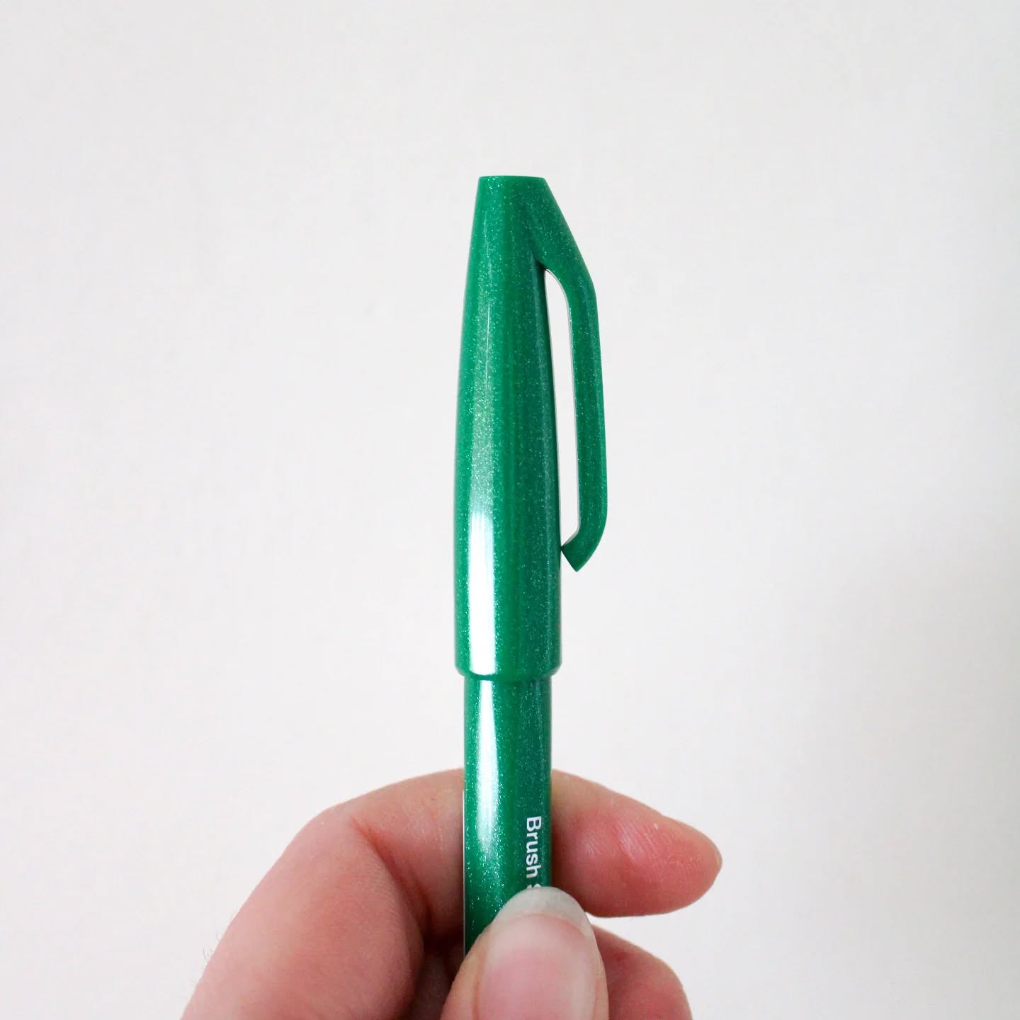 IG festivities have been quieter than usual on my grid this year š¤«
For a good reason that involves over 800 envelopes, a TON of green brush pens and a confidential Christmas list. āØ
The best thing about Project:Envelope is that I get to collaborate with the wonderful and talented Dani from @rogueletters š
Thank you Dani, for accepting this wild envelope-filled journey! āļø
I don't know who I am anymore without a green brush pen in my hand... š
#cotswoldscalligraphy #rogueletters #collaboration #calligraphycollaboration #projectenvelopes #christmascalligraphy #brushpen #brushpencalligraphy #christmasenvelopes #calligraphyenvelopes #moderncalligraphy #brushpencalligraphy #cotswoldscalligrapher #gloucestershirecalligraphy #ukcalligraphy #ukbrushlettering