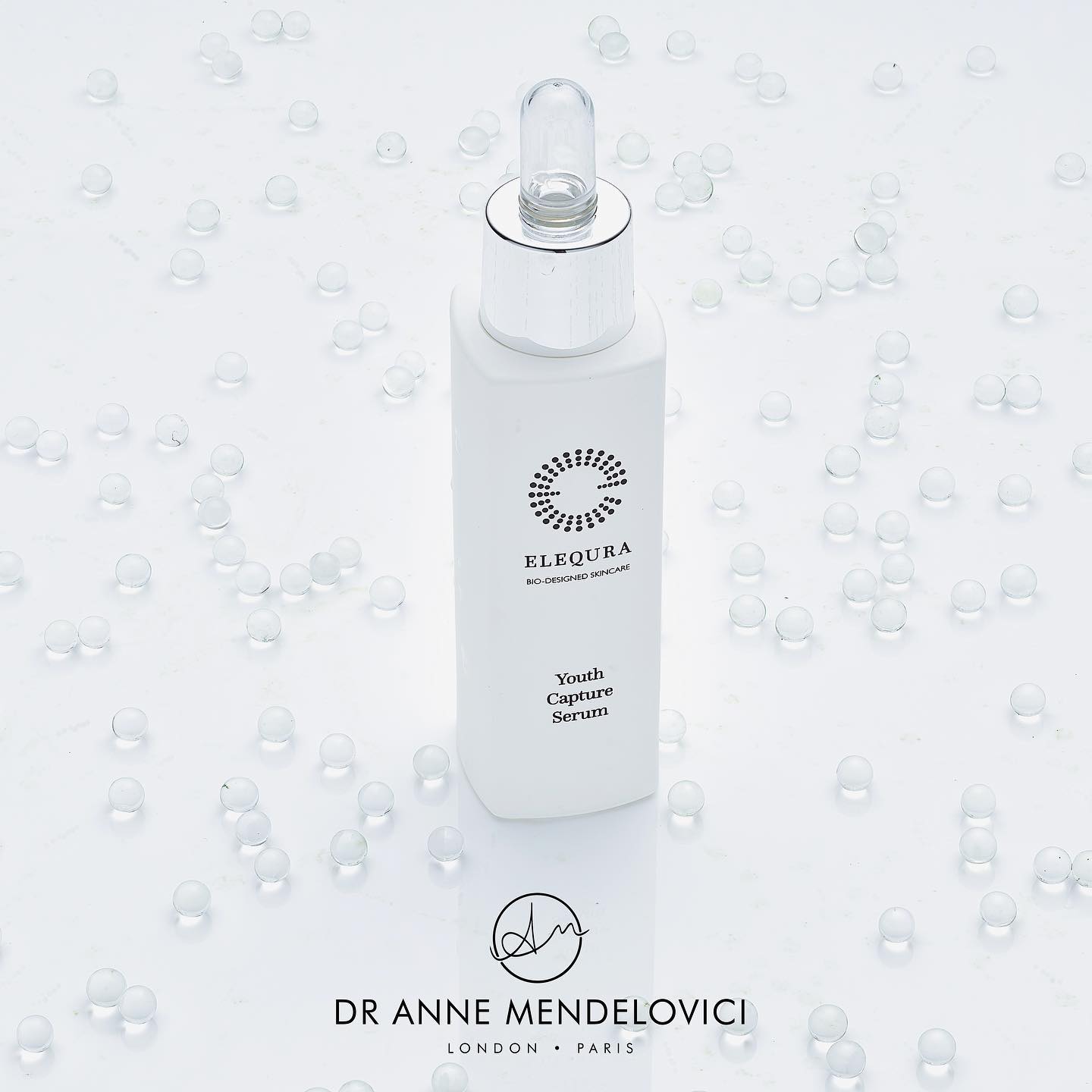 SKINCARE FAVORITE 💘
We love this @elequra Youth Capture Serum! It is packed with almost all of @elequra best bio-designed ingredients- Rift Valley Algae Complex, Multi-Peptides, Tamarind Seed Extract, and Beta-Glucan. It also had an unprecedented 100% success rate in clinical trials - in 28 days all users saw a 22% reduction in the appearance of wrinkles 🔬🌱
The serum’s concentrated formula and technically advanced delivery system have also been proven to:
• Brighten the complexion
• Leave the skin well-hydrated
• Visibly firm the skin
Visit our clinic to get this amazing Youth Capture Serum and discover more about @elequra ✨