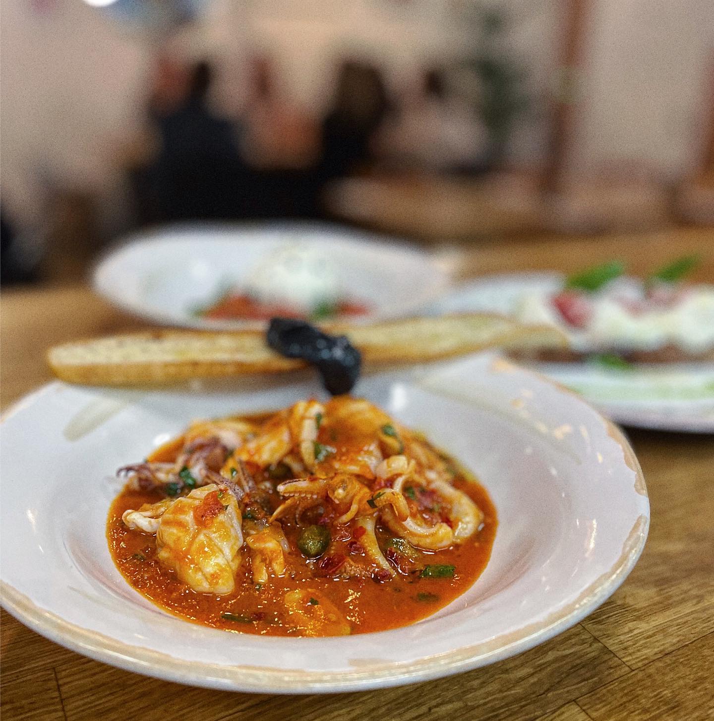Our starters leaving the pass 🦑 🍅
Squid in Nduja sauce, Tomato and ricotta bruschetta, Burrata with tomatoes, olives and basil
#restaurant #maidenhead #delicious #food #pasta