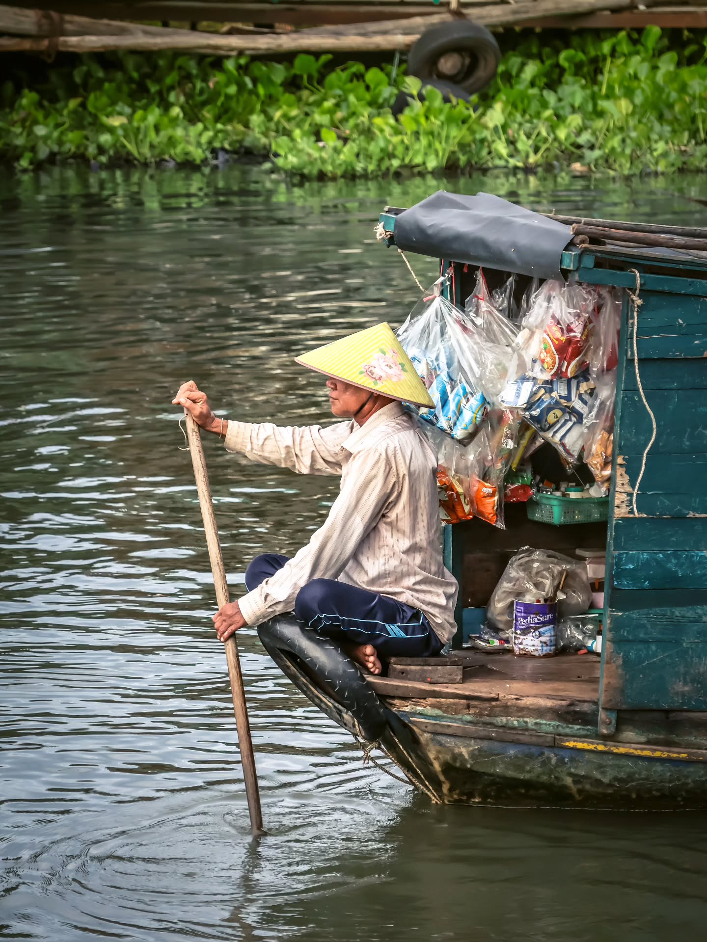 Cores e luzes,
Dias e noites,
A vida acontece em meio ao diferente.