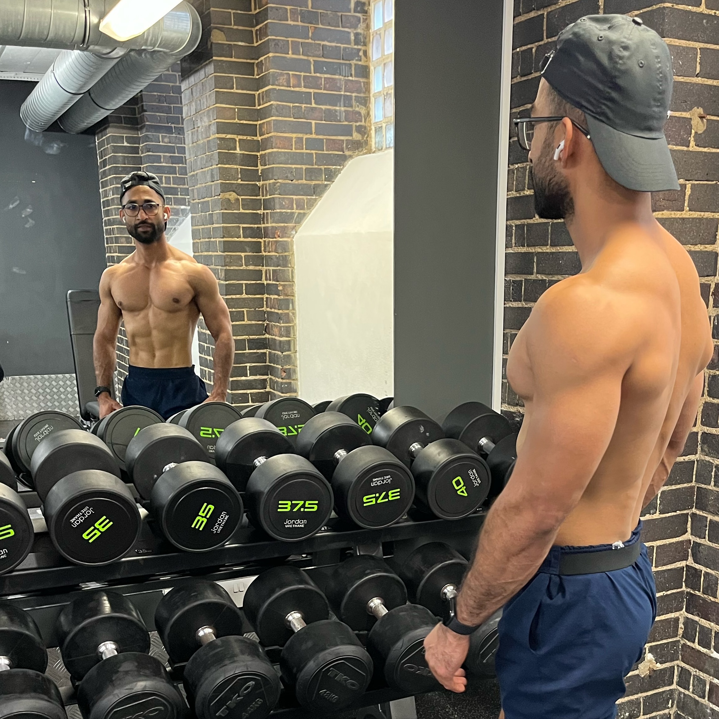 ๐๐จ๐ฎ๐ซ ๐ฌ๐ญ๐๐ซ๐ญ ๐๐จ๐๐ฌ๐งโ๐ญ ๐๐๐ญ๐๐ซ๐ฆ๐ข๐ง๐ ๐ก๐จ๐ฐ ๐ฒ๐จ๐ฎ๐ซ ๐๐ซ๐ ๐ ๐จ๐ข๐ง๐ ๐ญ๐จ ๐๐ข๐ง๐ข๐ฌ๐กโ
We are closing in on the end of the second month of 2024โฆ
So how are we doing?
Are the changes you decided to make at the start of the year sticking?
Or are they slipping a little bit?
Take a moment to step back and look at your overall goal or resolution and compare it to the actions youโve been taking the last few weeks.
Are the actions youโre taking matching up with that goal you want?
If not, now is time to shift, reprioritise, and adjust so you can start moving in that direction.
The first step could be getting more sleep, setting aside time 2 days a week to meal prep, having a sit down with your spouse to get on the same page, etc.
Get someone to hold you accountable, maybe consider a coach. ๐๐ฝโโ๏ธ (shameless plug-in)
If you donโt have accountability you will not improve- (Brad Stevens)
Donโt beat yourself up if you havenโt been doing great or if youโre not where you want to be yet.
Instead be kind, notice what youโve been doing well and double down on that!
When you stay self-aware and check in with yourself consistently you can keep making adjustments until you reach your ultimate goal!
Want to learn more about my Maximize Fat Loss in Minimal Time?
Message me โCoachโ and we will see if weโre a good fit to work together.
#personaltrainer #personaltraining #onlinecoaching #personaltrainerinlondon #fatlosstips