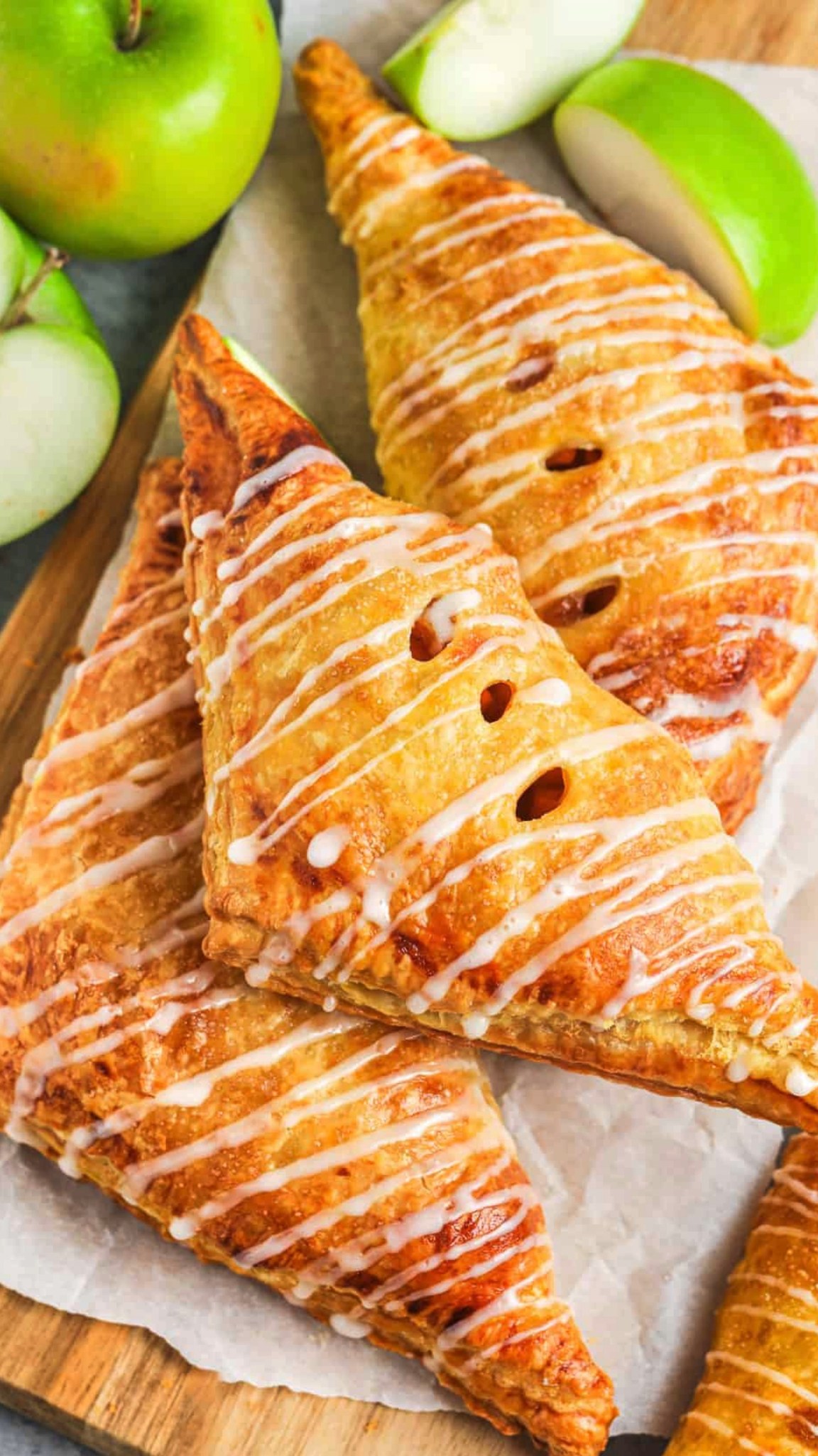 🍎 Apple Turnover EXPLOSION! 🤯
An absolute flavor bomb in my mouth—incredible! Not too sweet, super light, yet so satisfying. You NEED to try this! 😍
#french #learningfrench #SpeakFrench #languagelearning #frenchclass #francais #language #francophile #learnfrench #france #visa #canada #studyincanada #studyvisa #explorecanada #canadavisa #canadalife