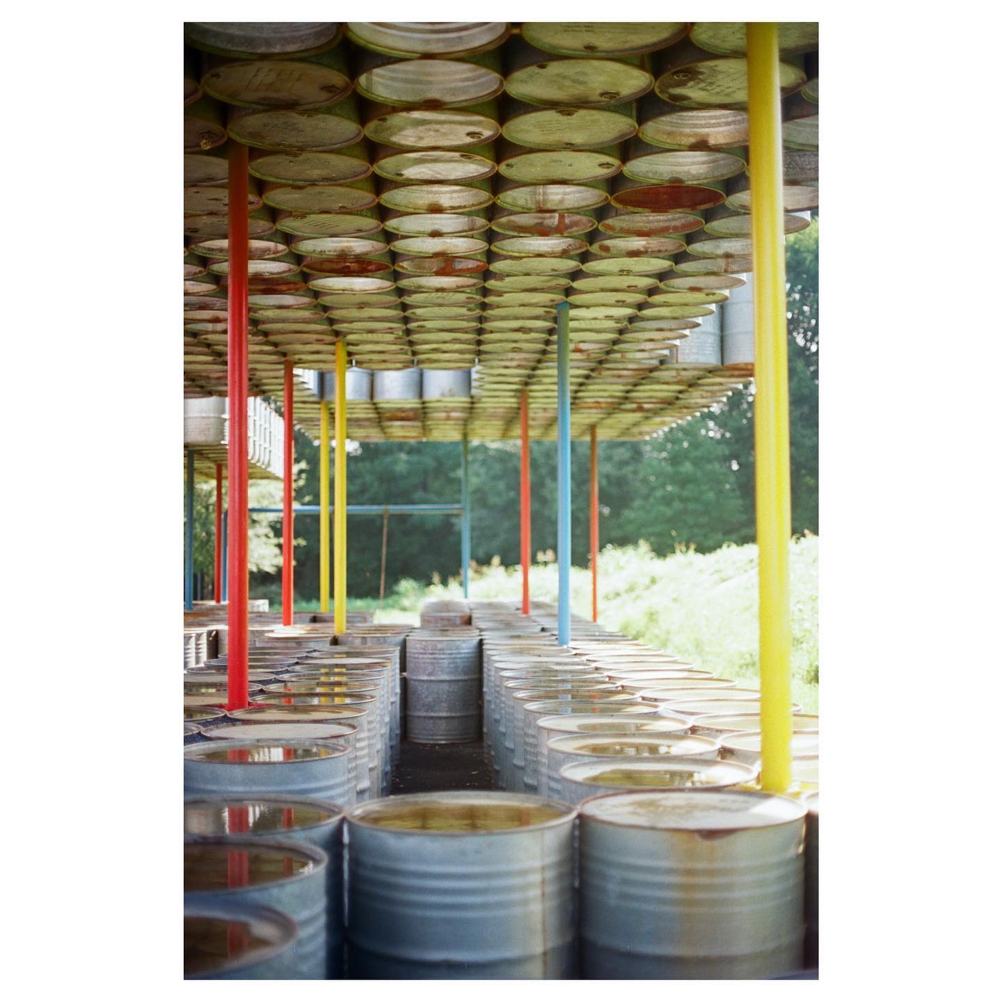 @ rural studio
📷: canon ae-1 / kodak ektar 100
#ae1 #35mm #canon #canonae1 #ektar100 #kodak #kodakektar100