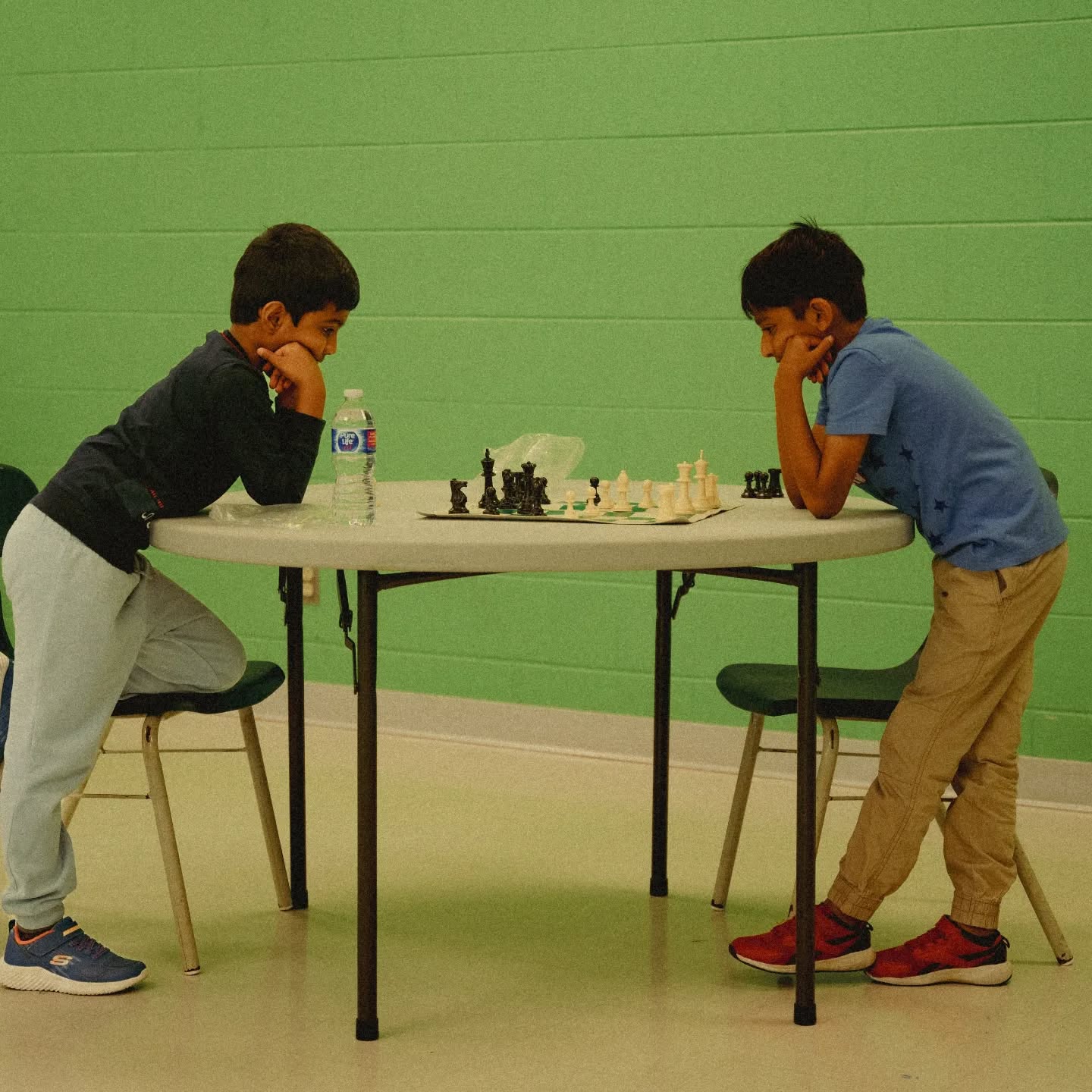Sometimes, when the game is tense you don't want to sit! Aaran and Ayush have just graduated into our advanced class, contact us for more info on how we can help your child improve their chess ♟️♟️🧠🧠
chessessentials #chess #chessclasses #chesstoronto #chessboard #chessplayer #chesscoach #chessgame #checkmate #chesscanada #thequeensgambit #chessGTA #chessiesofinstagram #chesscamp #onlineclasses #onlineclassesforkids#onlinelearning #chessmoves #chessmaster #chesspiece #chesslover #chesspuzzle #chesslife #chessclub #chesstournament #chesstactics #chessproblems #chessrush #inpersonlearning