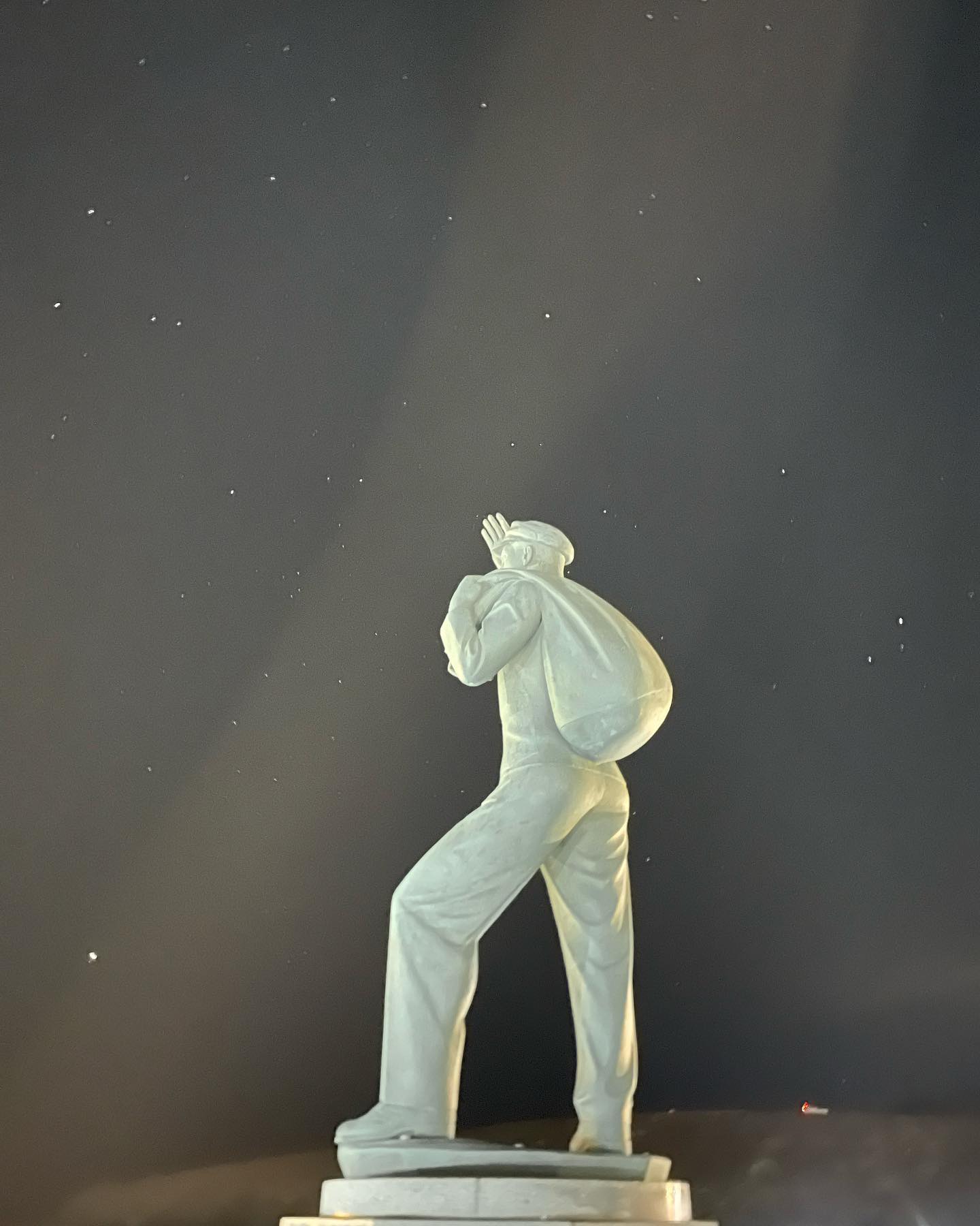 Gaze up upon the unspoiled magnificence of a night sky 🌙