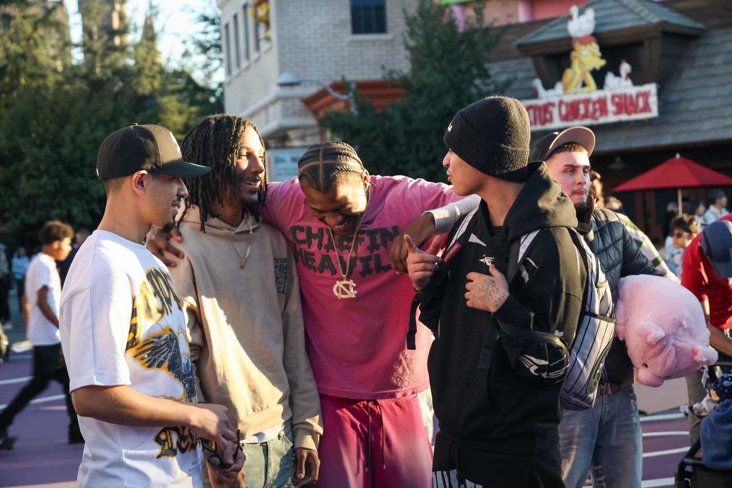 A day at @unistudios with our apprentices and @healingdialogueandaction
📸: @productionsbyjj
.
.
#film #audioengineering #universalstudioshollywood