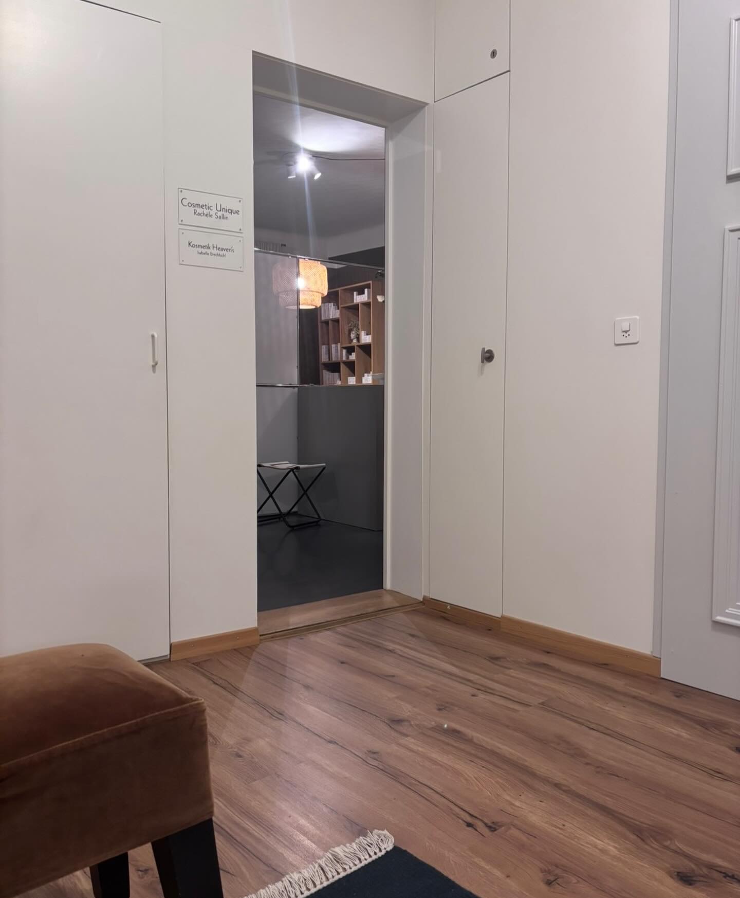 Willkommen bei Cosmetic Unique.
Ein Ort für Schönheit, Entspannung und individuelle Pflege.
Ich freuen mich darauf, Sie bei uns begrüßen zu dürfen.
#cosmeticunique #kosmetikstudio #beautyzeit #hautpflege #enspannung