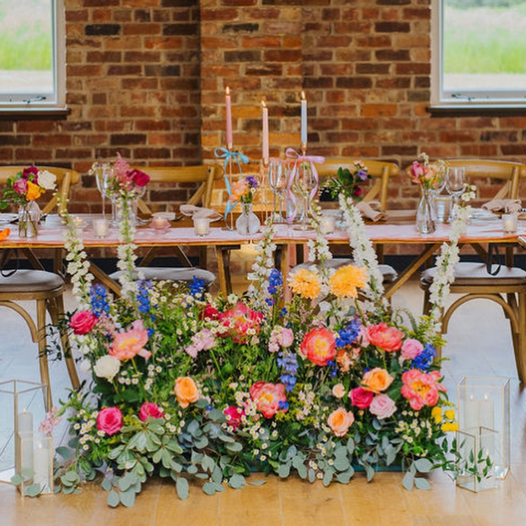 Colour riot!! / Throwback to the gorgeous J&N’s sunshiny bright Big Day at Thirsk Lodge Barns 💕
Just the most gorgeous colour scheme including a personal favourite - the often overlooked coral - incorporated in sweet satin chair bows and the most perfect peonies 😍.
Colour was big last year but 2026 is the year of bug brights, soft pastels and colour blocking, and we’re so up for it 💪.
##thirsklodgebarns #thirsklodgewedding #yorkshireweddingstylistandflorist #yorkshireweddings