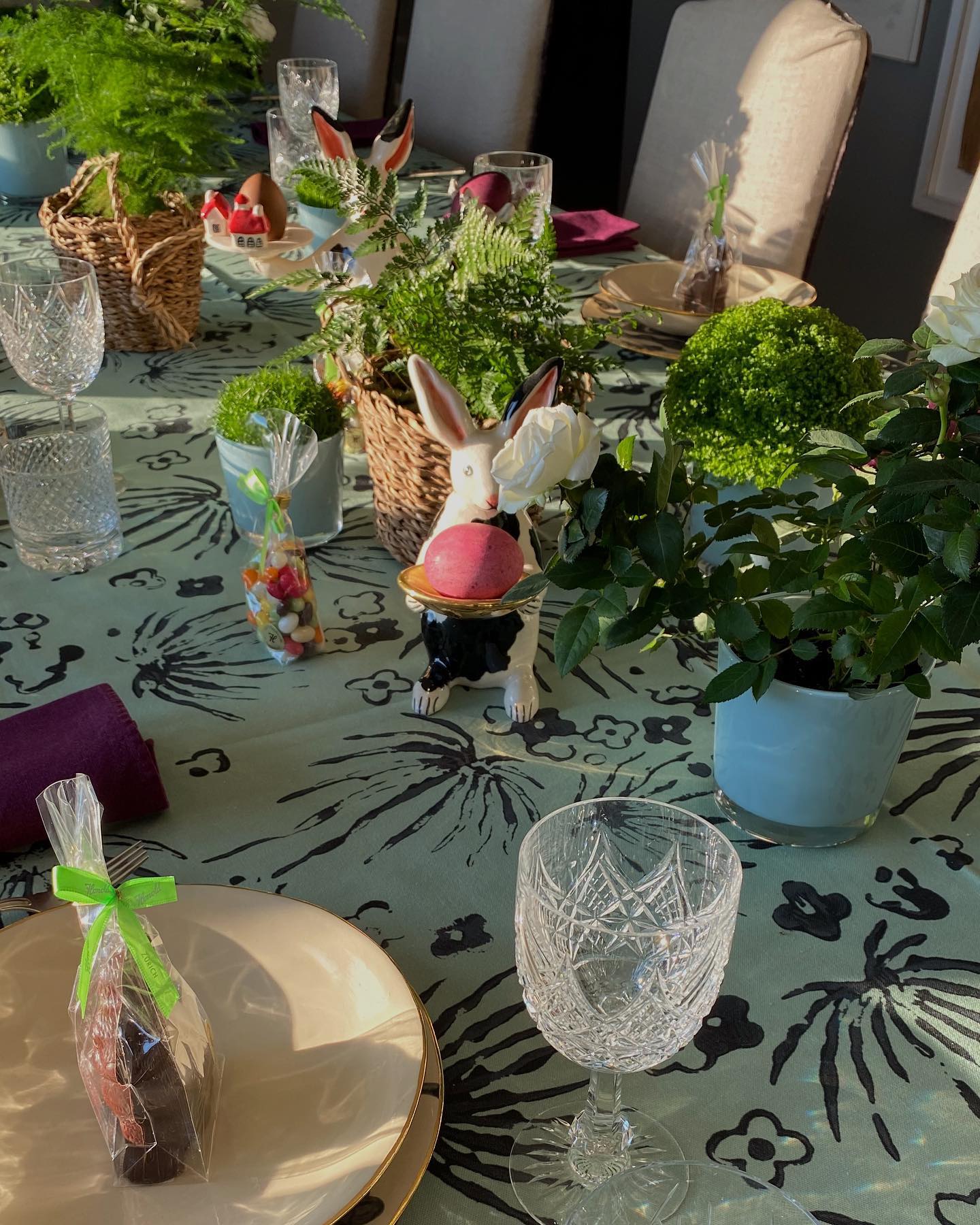 Happy easter from my table to yours🪺
#tablecloth #easter #holidays #spring #sunshine #interiors #decor #mywork #smallbusiness #madeinzurich #swissmade #textiledesign #craftsmanship #textiledesignstudio #barbarawagner