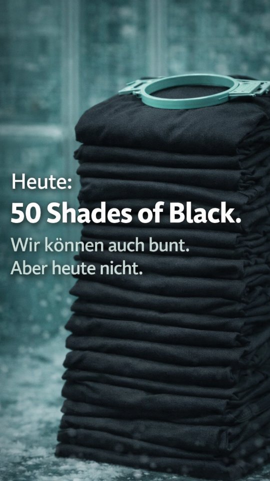 Heute: 50 Shades of Black.
Wir können auch bunt. Aber heute nicht.
Heute war bei uns wirklich alles schwarz:
🖤 Jacken
🖤 Hoodies
🖤 Caps
🖤 T-Shirts
Bestickt und bedruckt für verschiedene Kunden – unter anderem für @riessundlang_automobile_gmbh @allstarssportsnutrition , Atelier I de und vieles mehr.
Schwarz ist dabei nicht langweilig –
es ist zeitlos, stark und lässt Logos, Stickereien und Drucke einfach wirken.
🧵 Stick
🎨 Druck
🖤 All black everything
#textildruck
#stickerei
#schwarz
#allblack
#workwear
corporatewear
handwerk
behindthescenes
branding
smallbusinessde
druckerei
veredelung