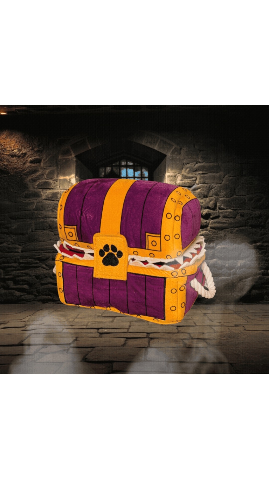 The Mimic is slain! Now, spoils are yours! A potion, a bone, a coin purse, and a flying boot each with its own feel and surprise. Bring this chest and treasures home for your pet this week, sign up at the link in our bio to be sure you get yours!
#dnd #pawlymorph #pettoys #dogtoys #mimicchest