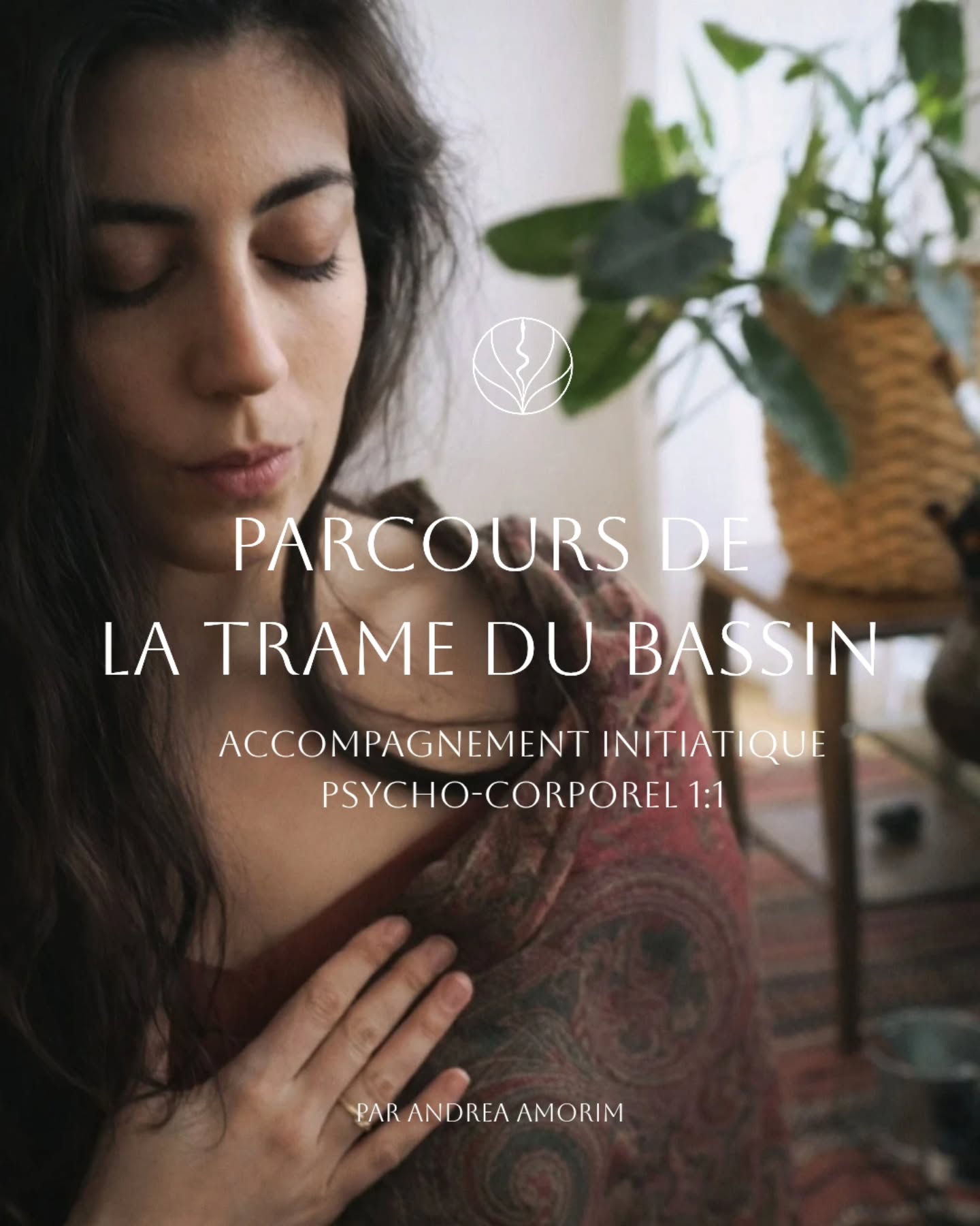 🕯 Joie immense de vous annoncer le nouvel accompagnement, celui qui prendra dorénavant toute la place au sein de ma pratique !
Le " Parcours de la Trame du Bassin " est un accompagnement progressif et responsable, destiné aux femmes.
Il offre un cadre, une lenteur, un territoire où demeurer.
Lorsque les conditions sont réunies,
il permet à la vie de se déployer et de traverser certains seuils, dans sa propre intelligence retrouvée.
Après une longue maturation de plusieurs mois, après des années de traversées, et l’accompagnement de centaines de femmes en individuel ces cinq dernières années, je te propose aujourd’hui un parcours incarné où pratiques, transmission, initiation et passages se tissent, pour que tu puisses te rappeler.
🌹 Andrea Amorim
.
.
.
Thérapeute psycho-corporelle en médecine complémentaire agréée ASCA, je te reçois au sein de mon Atelier Thérapeutique à La Chaux-de-Fonds - Neuchâtel en Suisse.
Bientôt, un parcours à distance.
Rdv sur www.andreaamorim.ch pour débuter ton Parcours de la Trame du Bassin.
De tout cœur.