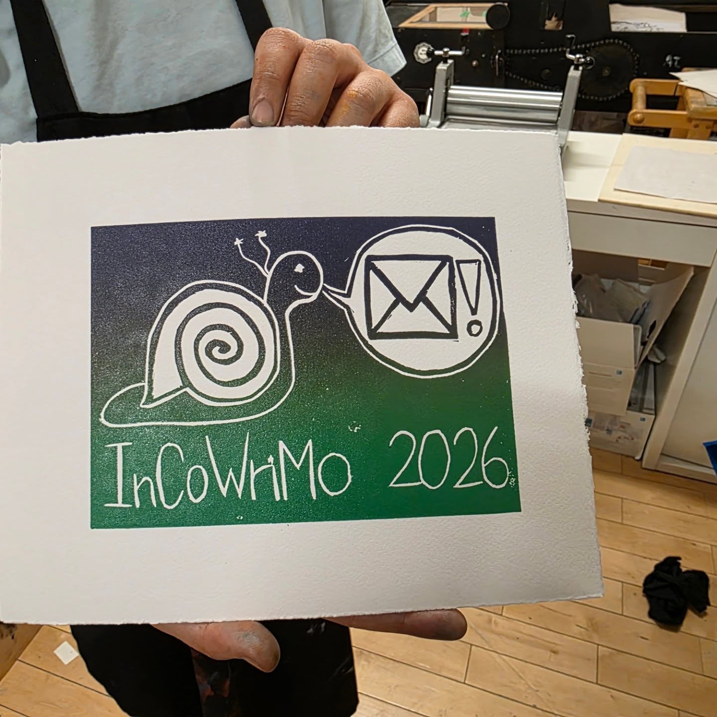 What have our Print Studio 101 students been up to? Making beautiful relief prints! They all did an amazing job đ The inPrint Collective will be offering this class again in the Spring, along with a 5-week relief print class, so register soon to secure your spot. Our next 5-week class is Monoprint, you can register on our website (link in bio).
Paint to Print: Monoprint Explorations
Tuesdays February 24th to March 24th 6 to 9pm
$350+tax
During this 5-week class participants will explore 2 painterly printmaking methods. First we will create a silkscreen monoprint using watercolour and other water-soluble materials. We will then explore gel plate printing, using acrylics, photocopy transfer, and other experimental techniques.
Â
This class is perfect for painters who love print media, would like to learn printmaking techniques, or those who love to explore alternative methods. Itâs also ideal for printmakers who would like to add painting to their repertoire.
Â
Artists of all skill levels are welcome; all materials provided with class fee.
ID: 1. A student holding their relief print, in purple and green ink, showing snail mail.
2. A relief block and fresh print showing a puffer fish.
3. A student holding their relief print of a beach scene printed in rainbow colours, fresh off the press, which is visible too.
4. A relief print of a character printed black, which shows the block too.
#torontoprintmakers #torontoprintstudio #torontoartclasses #learnprintmaking #artclass