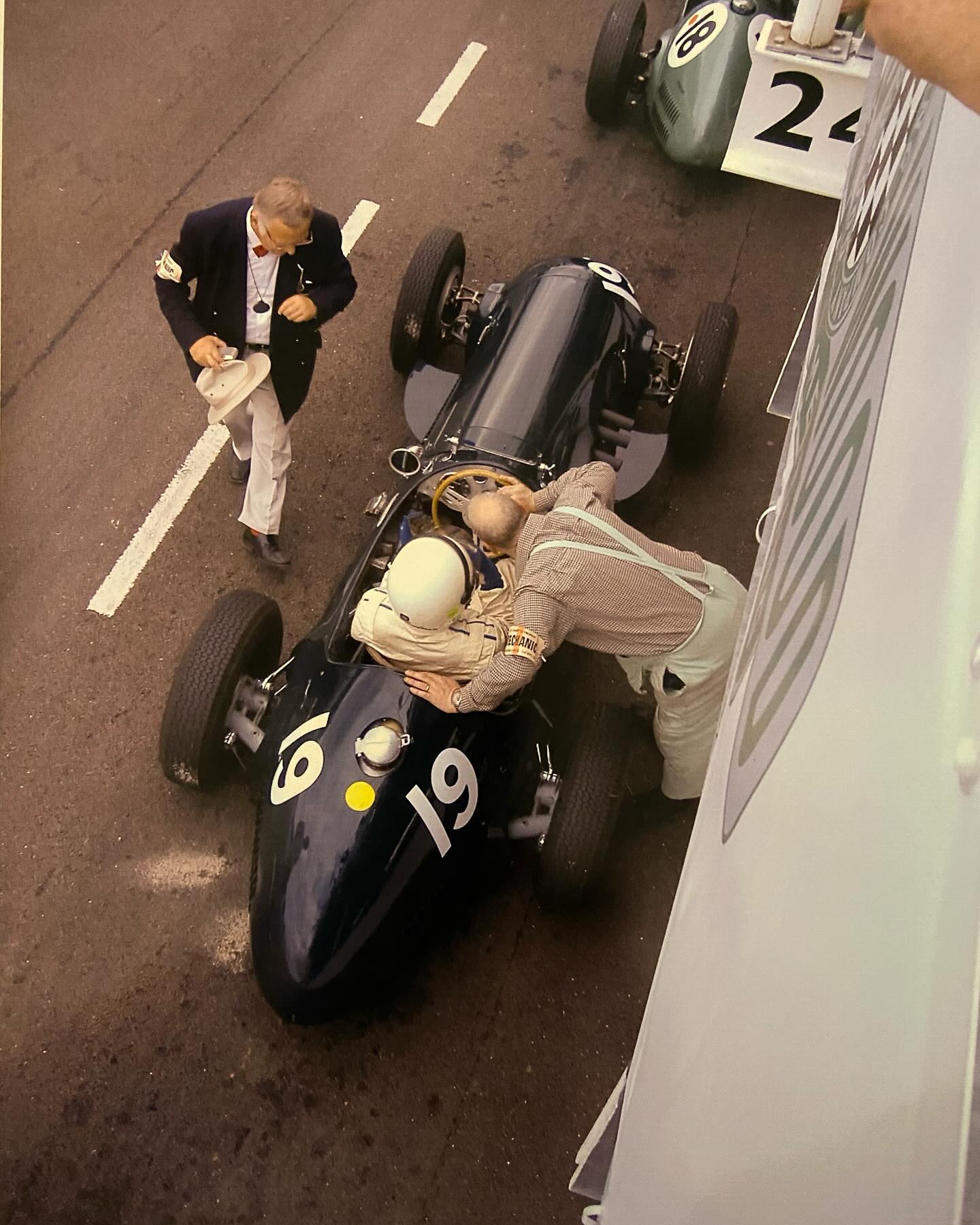 One of my favourite shots taken when I was racing the HWM is this one. Taken (i think) at the Goodwood Revival in 2007 when we were competing in The Richmond Trophy from the pit roof looking down on the pit lane. The HWM was inextricably linked with Goodwood as it was raced by the works there in 1952 / 53 with Lance Macklin. It was then twin supercharged for Tony Gaze to race in the Tasman series. We kept that configuration for the Revival meetings. Not an easy car to look after but incredibly rewarding to drive and we were ably supported by @inracingltd. I’d do it all again at ‘a drop of a hat’! Roll on September 6th - 8th. Photo credit @profilepublications
#goodwoodrevival #racing #f1 #vintage #motorsport.