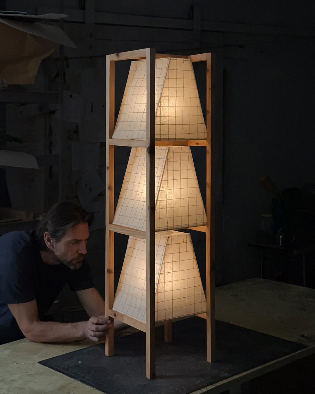 Innovative lighting 💡
See Earth is a collection of handmade paper lamps and natural assemblages by @saw.earth, shown at DUDD HAUS in Philadelphia. The pieces pair cedar bases with translucent mulberry bark paper shades pressed with hemp, flowers and bodhi leaves, featuring soft LED lighting and fabric-covered dimmers that highlight the material’s texture and craftsmanship.
Drawing on architectural principles, the collection includes table, floor, pendant and wall lights alongside sculptural wood and stone works. The series encourages closer observation of materials and their subtle impact on the spaces they inhabit.
#lightingdesign #materialdesign #handcrafted #contemporarycraft