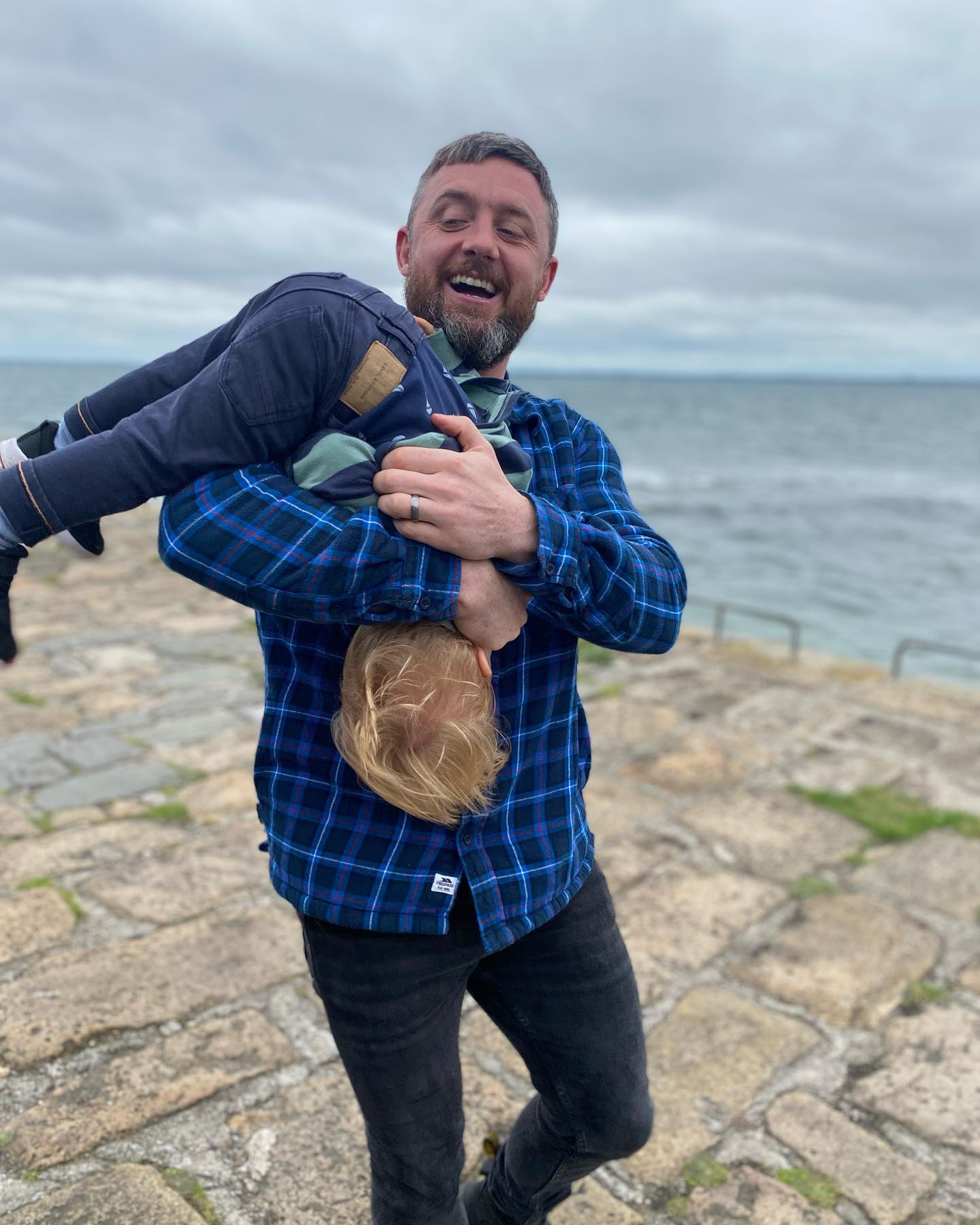 Iโve coached people for nearly 20 years and seen and heard it all. And with the abundance of mindfulness coaching popping up from everywhere, it can be hard to find what is valid. So Iโve thrown together some of my own thoughts on some topics.
What does it mean to be happy?
Happiness is not a matter of passion you show something but a balance, a harmony. You should strive for a balanced life, not focusing solely on pleasure. The key is finding a balance between work, leisure and family. Which for me is an on going battle.
Life is not a problem to be solved but a reality to be experienced. This means that life should be embraced as it is. Enjoy the journey, no matter what it may bring.
Live in the present donโt be consumed by thoughts of the past or future.
Having a purpose.
It is up to each person to create their identity and purpose in life, take risks, explore new possibilities and learn from mistakes.
People need results straight away these days but actual progress is not a straight line but a spiral. Progress will never be linear but a continuous cycle of learning, growing and creating.
How we view the world has changed.
We must learn to see the world as it is, not as we wish it to be. You should strive to understand the world as it is instead of trying to create an illusion of perfection.
We all want to be free to do what we want, but true freedom is not the ability to do whatever you want but the wisdom to know what to do. Understanding yourself and knowing what actions to take for oneself and others is freedom.
When times get tough.
Suffering should not be seen as an obstacle but as an opportunity to learn, grow and become stronger. It is essential to learn from every setback or hardship, no matter how hard the pill is to swallow.
And embrace change, change is inevitable and should not be resisted.
#newyear #gymmotivation #gymmindset
