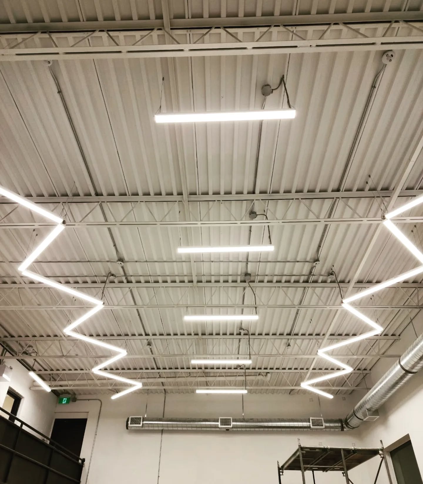 A fun lighting layout at Lift Church in Hamilton.
#electriciansofinstagram #electricians #electrical #lighting #led #ledlighting #takeprideinyourwork #theboldgroup