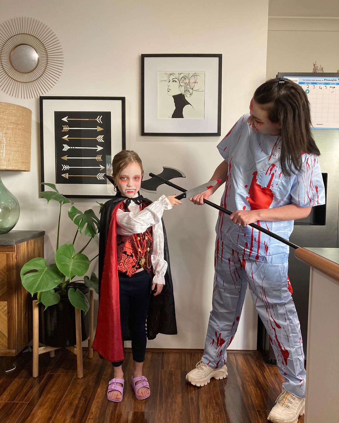 Trick or treat 👻 🎃🧛♀️
#halloween #trickortreat #bynikilee