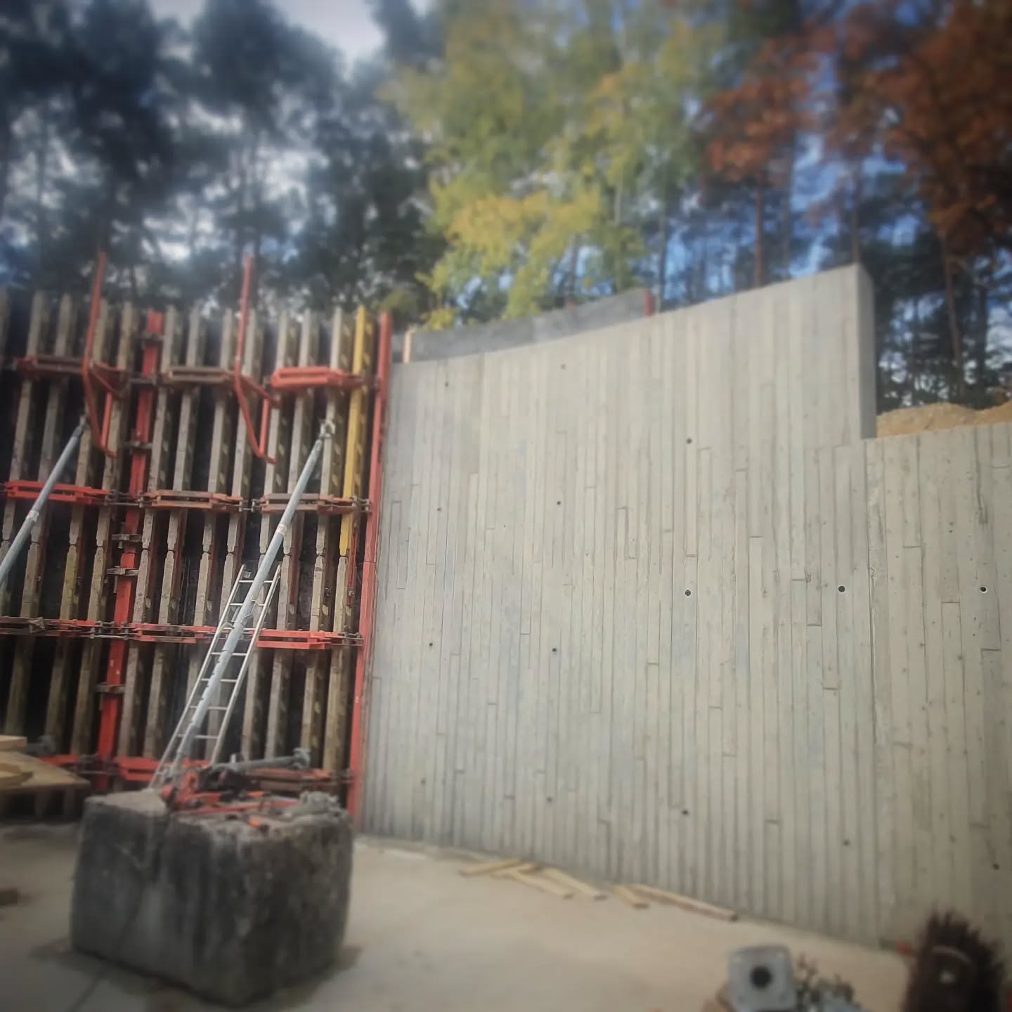 Under Construction... #schoonbeton #zichtbeton #plankjesbeton