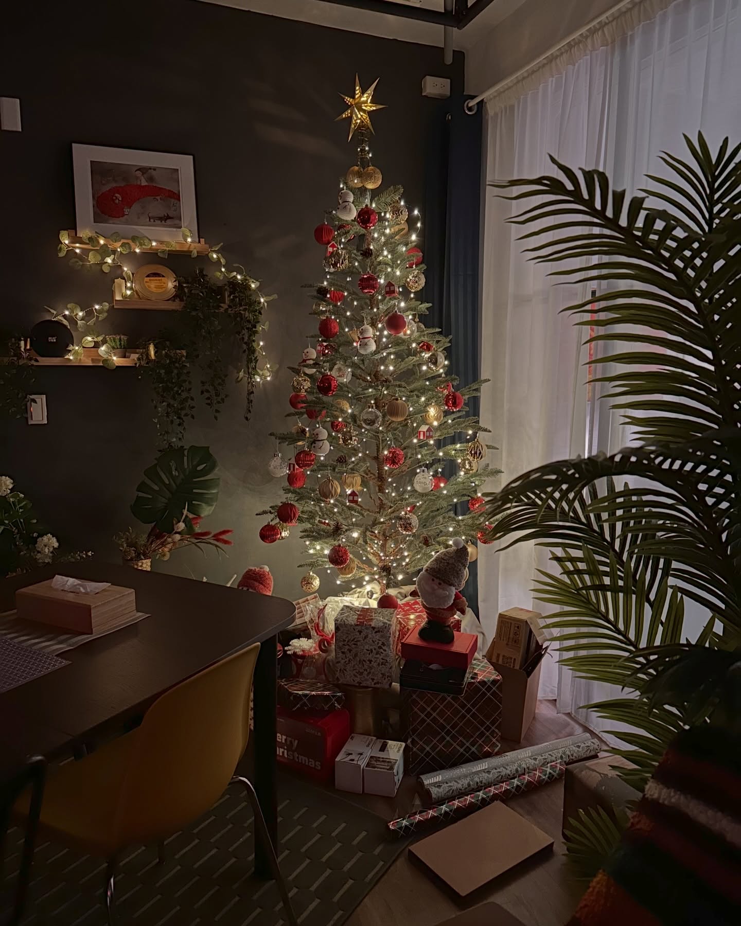 Getting our studio ready for Santa 🎅