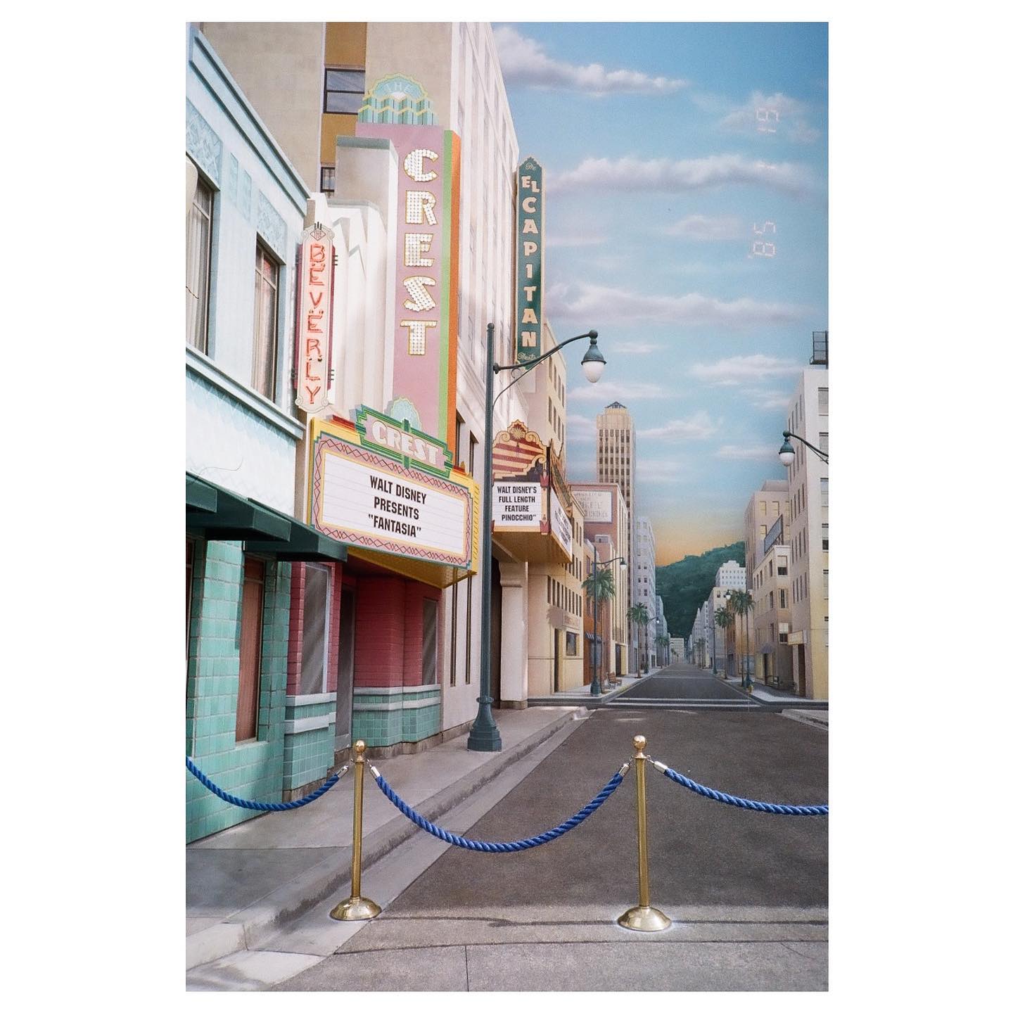 hollywood backdrop / DCA
📷: canon sureshot supreme quartz date / fuji 200
#autoboy3qd #35mm #canon #canonsureshotsupreme #fuji200 #fuji #fujicolorc200