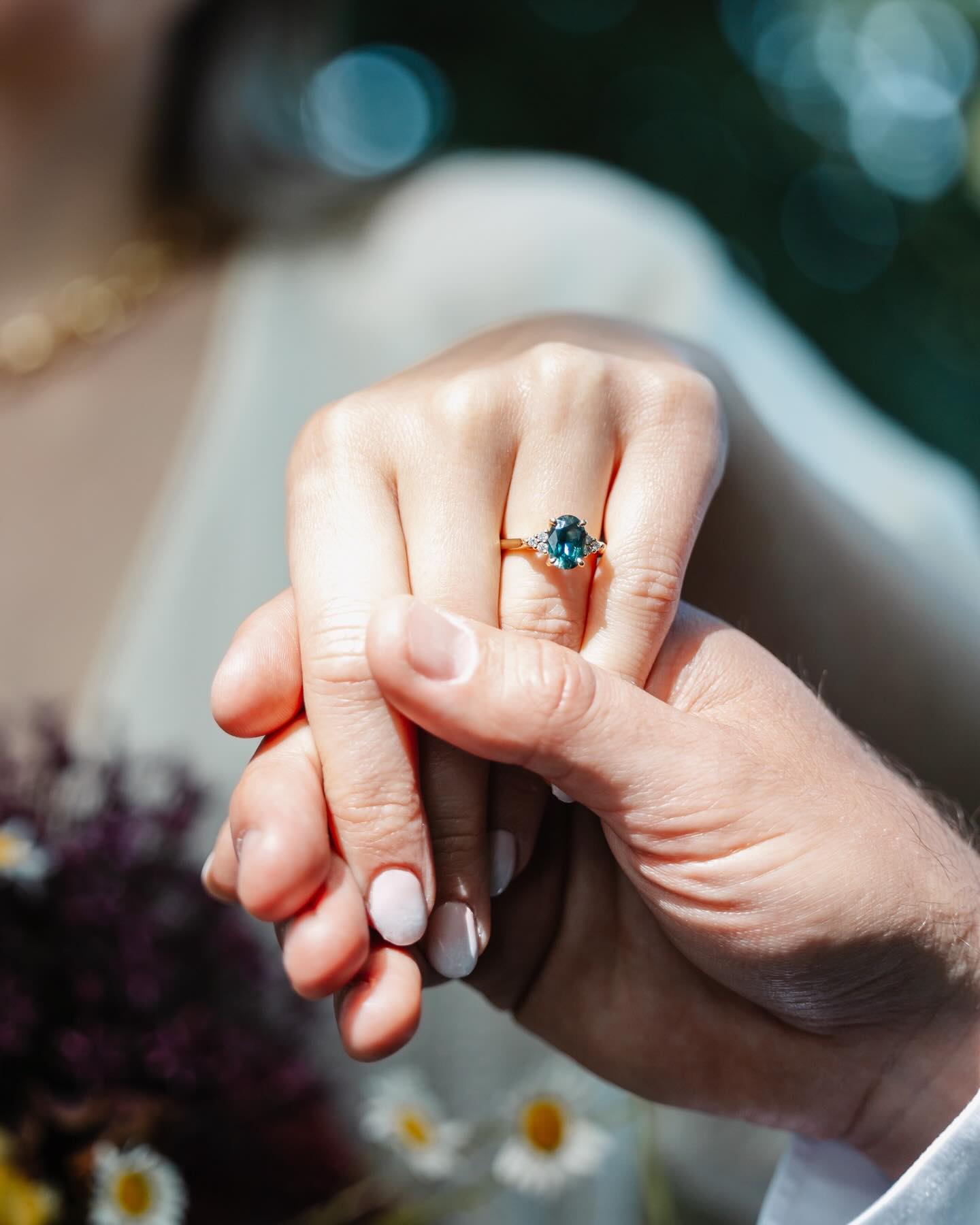 .
Le mariage civil, la veille ou à une autre date, c’est toujours une bonne idée. ♡
.
Une journée plus simple, plus spontanée.
On prend le temps, on profite, on ressent.
Des regards, des gestes, des rires.
Sans se presser & juste s’aimer.✨
.
Wedding planner : @hera_et_harmonia
.
Fanny.
|| Photographe de mariage & famille.
|| Tours & Région Centre.
———
#photographetours #indreetloire #toursmaville #photographecoupletours #regioncentre seancecouple futursmaries seanceengagement photographemariage mariage2027 futursmariés2027 mariageregioncentre loirevalley loirevalleywedding loirevalleyweddingphotographer engagementsession castleloirevalley romanticphoto romanticphotography romanticwedding mariageromantique photographeromantique