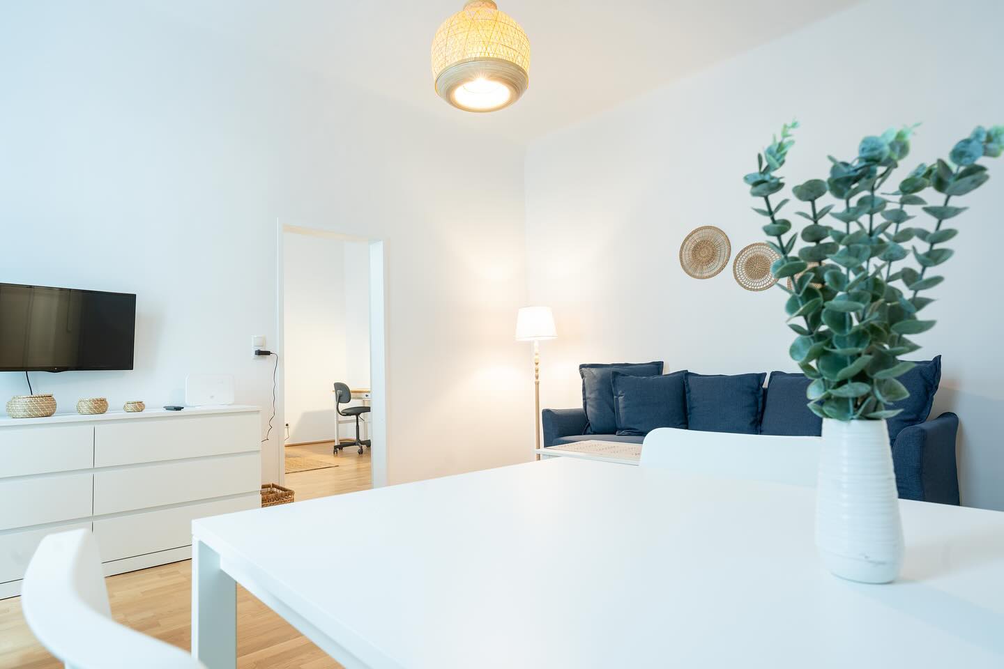 Your home away from home.
© @michaelsabothafotografie
#wien #vienna #travelvienna #citytrip #viennatouristboard #apartment #apartmentdecor #prater #praterwien #viennanow #viennaaustria #viennagram #riesenrad #riesenradwien #explorevienna #whattodoinvienna