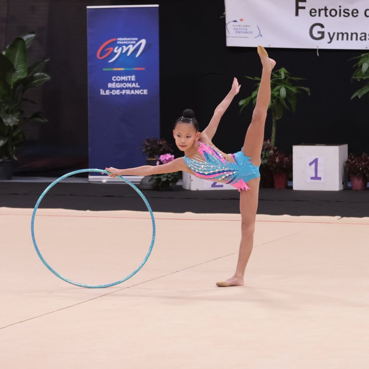 Tiffany Nat A 11 ans 🩵🩷
Qualifiée au championnat de France individuel les 30-31 janvier et 1er février 🇫🇷
Justaucorps : @emi_tessa_cassy
📸 @lafertegr