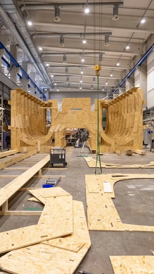 Watch as the hull mould of the Baltic 107 Catamaran takes shape! 🙌
@balticyachts_official
Contact:
📩 cecilia@primeproductions.fi
🌐 www.primeproductions.fi
#videoproduction #balticyachts #sailing #baltic107catamaran #dronevideo #yachts