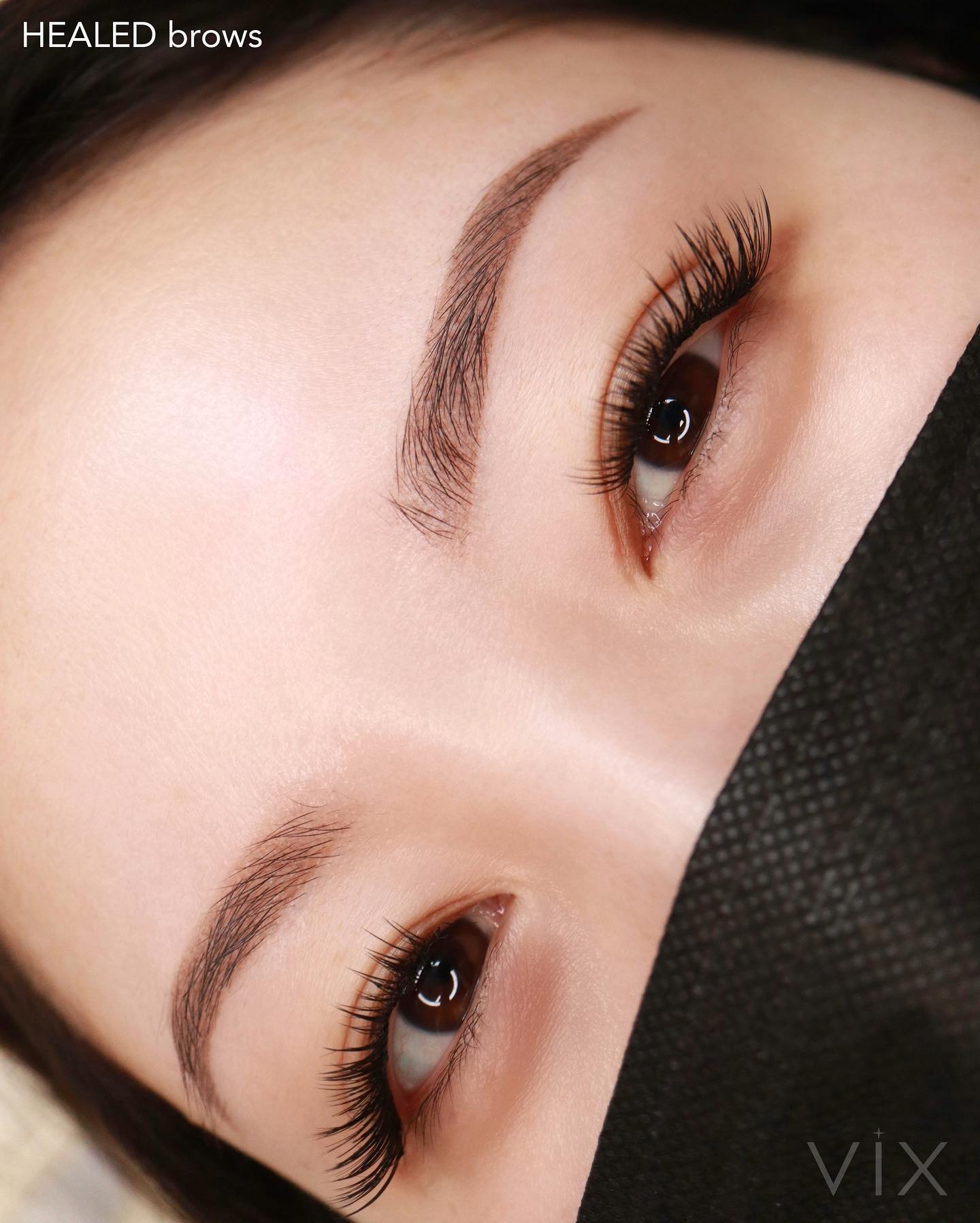 Back from a 2 week break and ready to slay some brows 😎
This client and I were both happy with how it healed in just one session! So we decided to save her skin and do a touchup when it starts to fade. Remember not to go overboard on your touchups! Your skin can only hold so much ink ✍️ As an artist, I will let my clients know if I don’t advise doing another touchup!