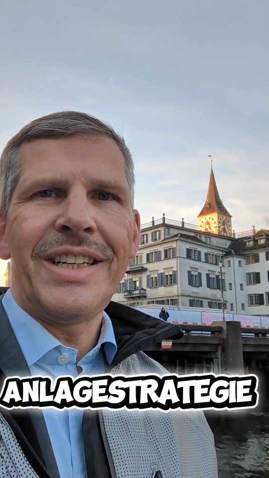 Aus 750 werden 2'100!
Nutze den Zinseffekt und lass dich von einem Experten beraten, denn es gibt noch weitere Vorteile für dich und deine Liebsten.