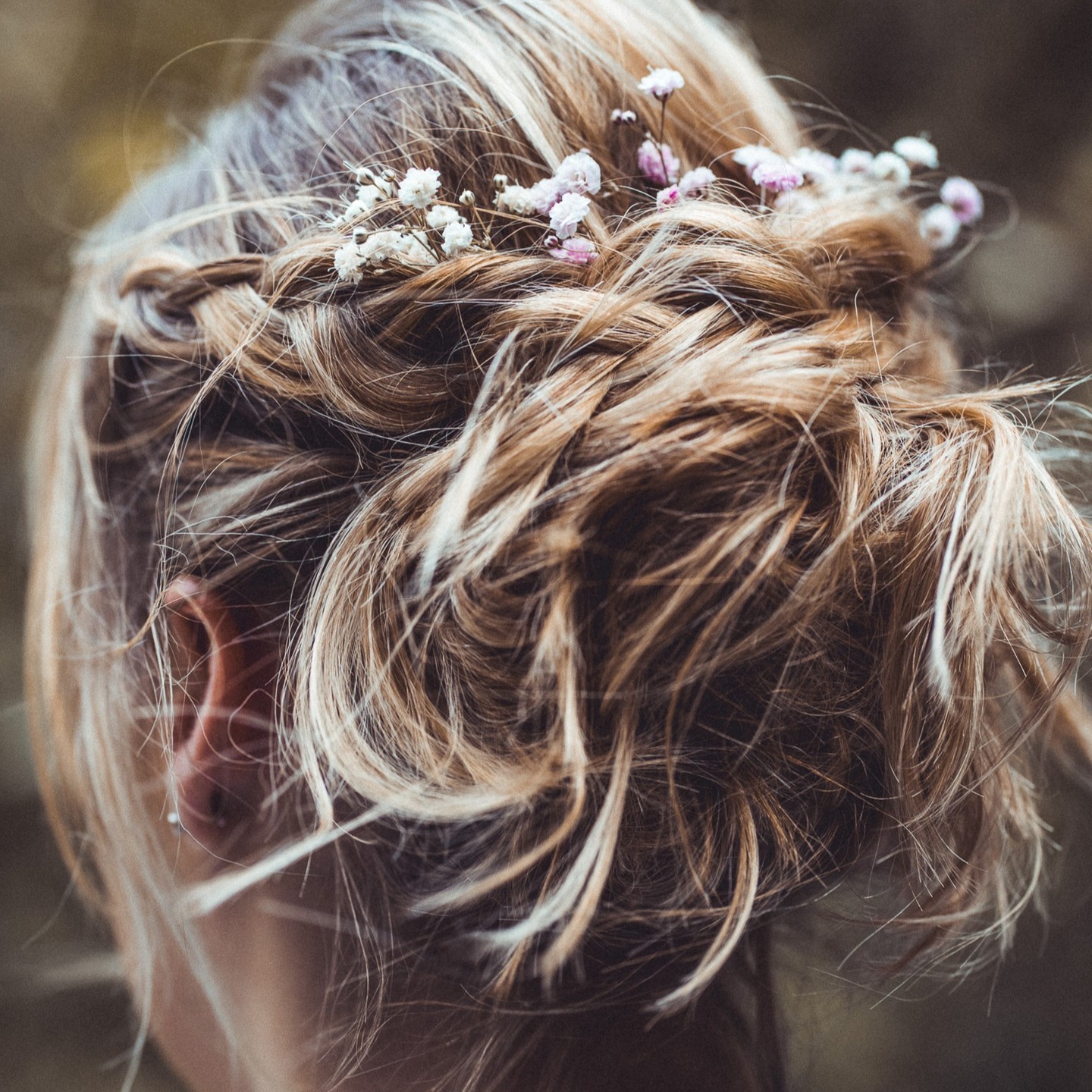 Shooting d'été à Sion.
Makeup : @lespacedelea
#moment #justgoshoot #portraiture #portraitoftheday #portraitphotography #instaportrait #discoverportrait #tangledinfilm #portraitsfromtheworld #sonya7iii #portraitmood @portraitmood #AGameofTones @agameoftones #artofvisuals #aov @artofvisuals @sionmaville