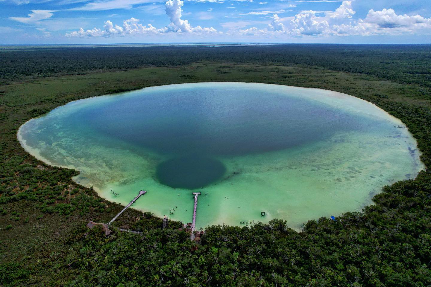 La Laguna de Kaan Lum es uno de los pequeños paraísos que encontrarás en el estado de Quintana Roo, a unos cuantos minutos de Tulum
.
.
.
.
.
.
#vidamexico #mexico #mextagramers #mextagram #mexicolors #mexicoportierra #tulum #kaanluum #rivieramaya #visitmexico🇲🇽 #travel #travelphotography #dronephotography #dronestagram #droneshots #dji #djiair2s